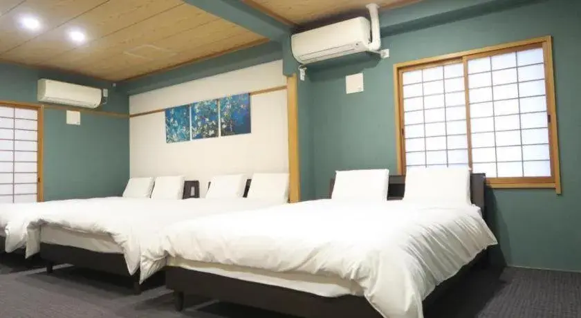 Bed in Rozy Hotel Namba Bed in Rozy Hotel Namba