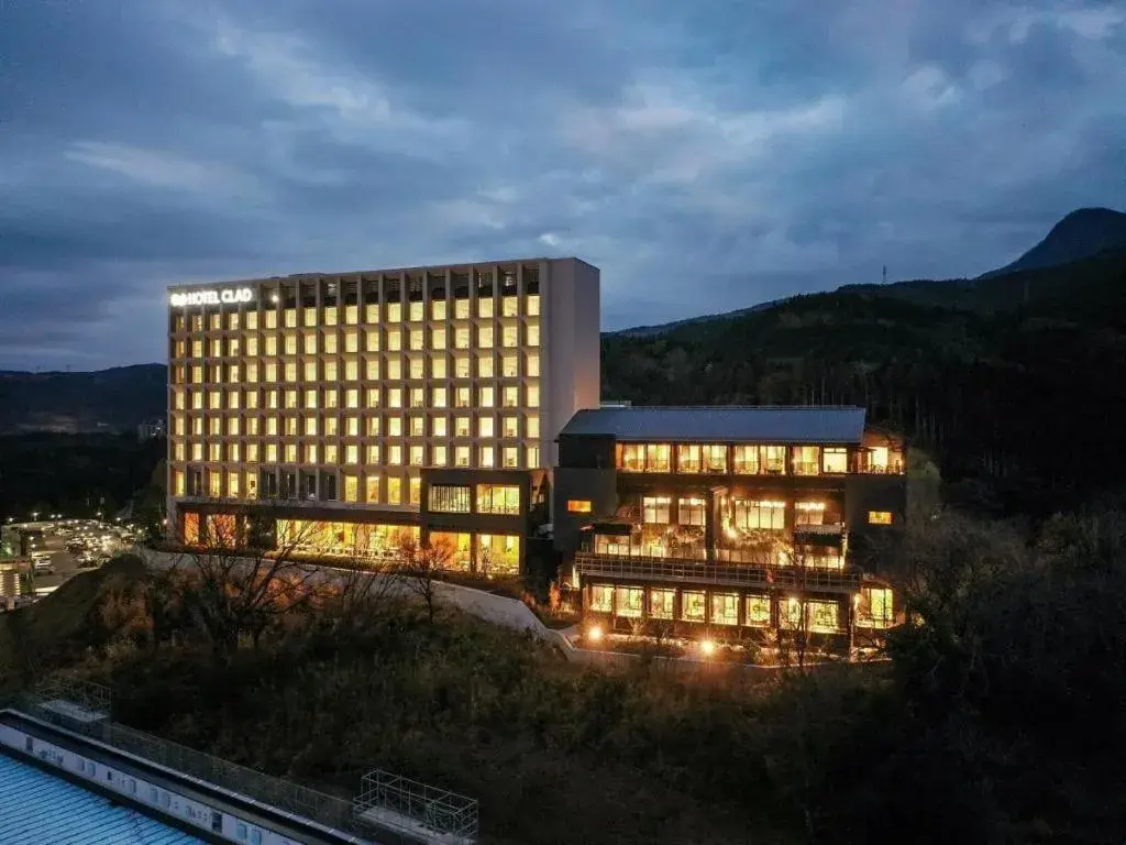 HOTEL CLAD HOTEL CLAD