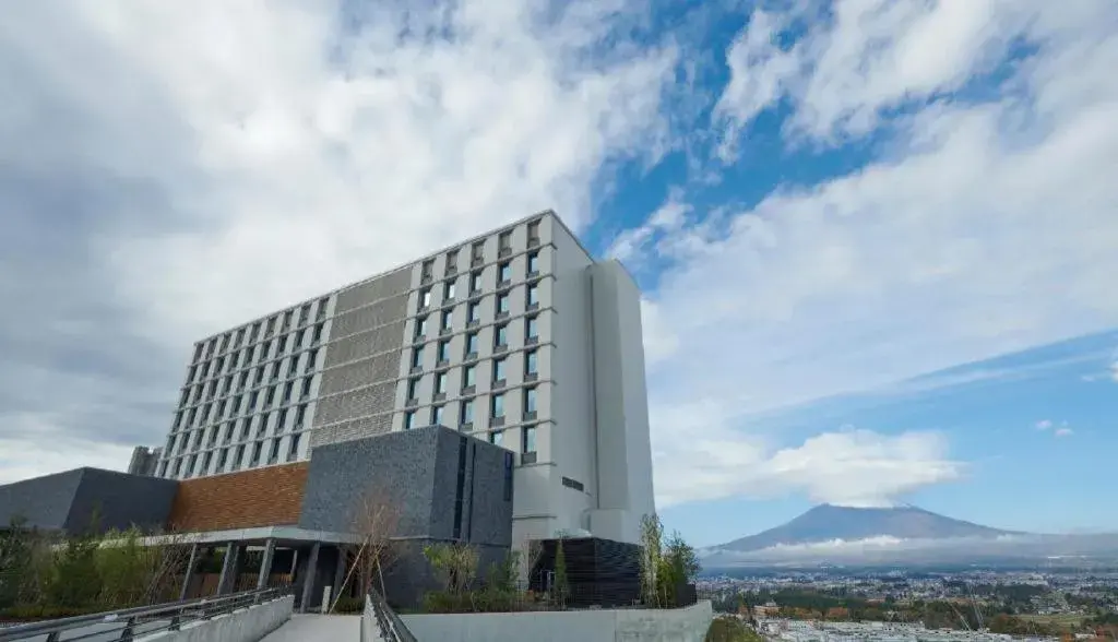 HOTEL CLAD HOTEL CLAD