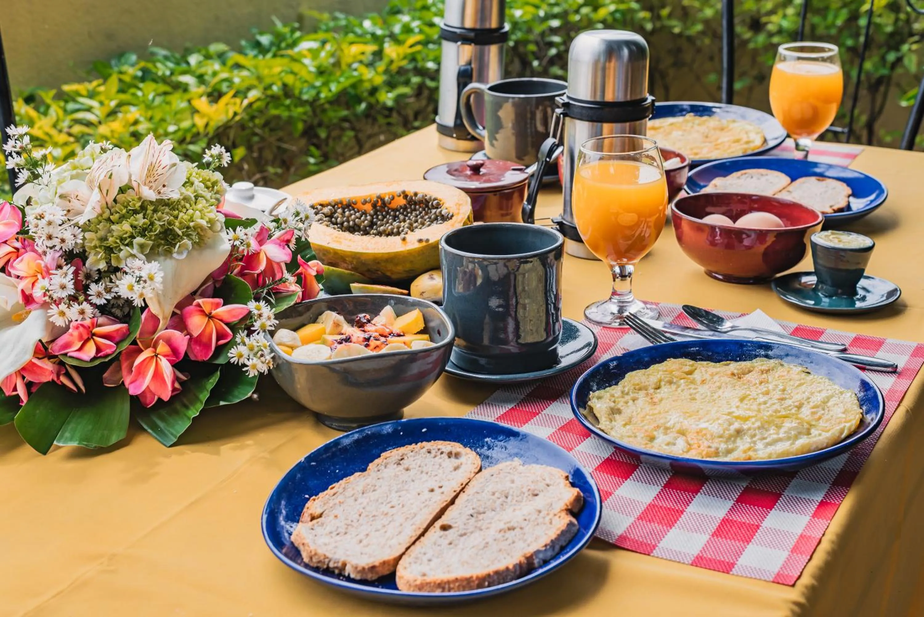 Breakfast in Aparthotel Jardin Tropical