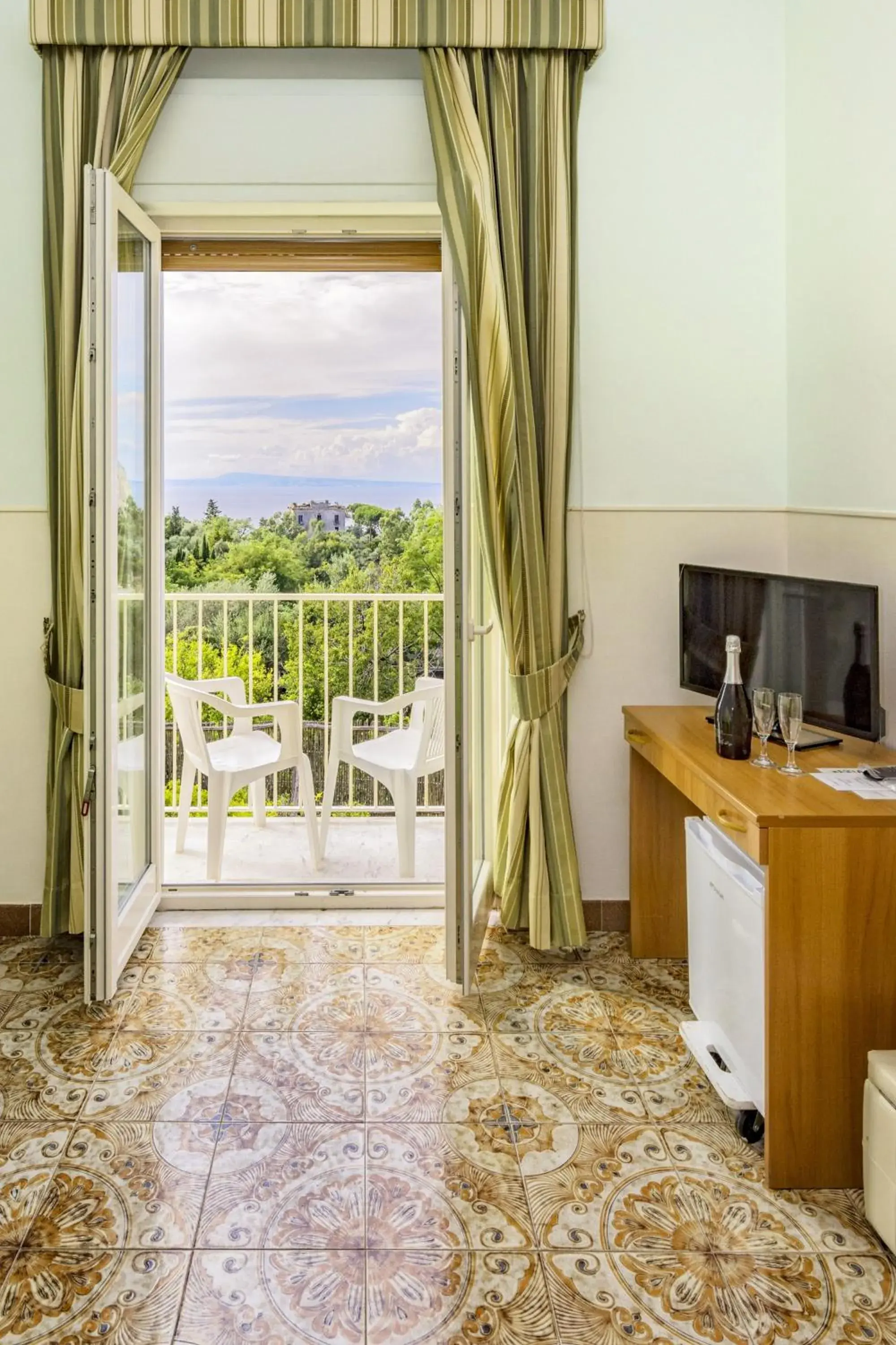 View (from property/room) in Sisters Hotel View (from property/room) in Sisters Hotel