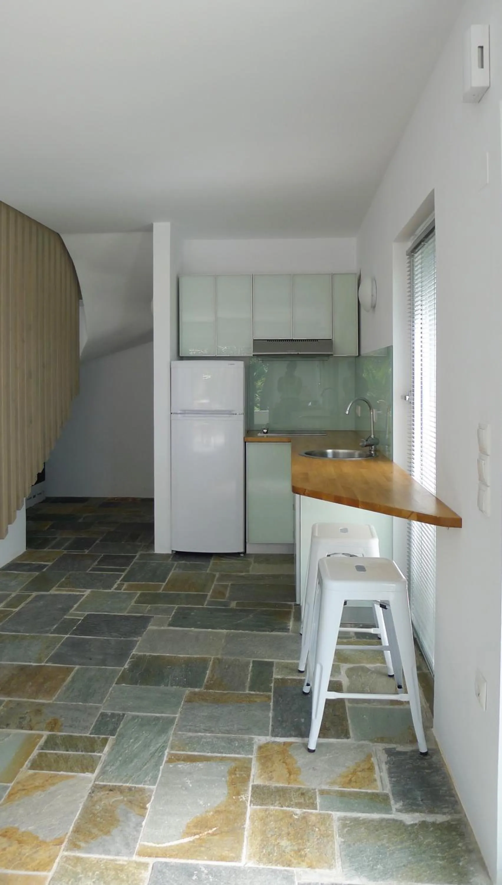 Proimos Apartments