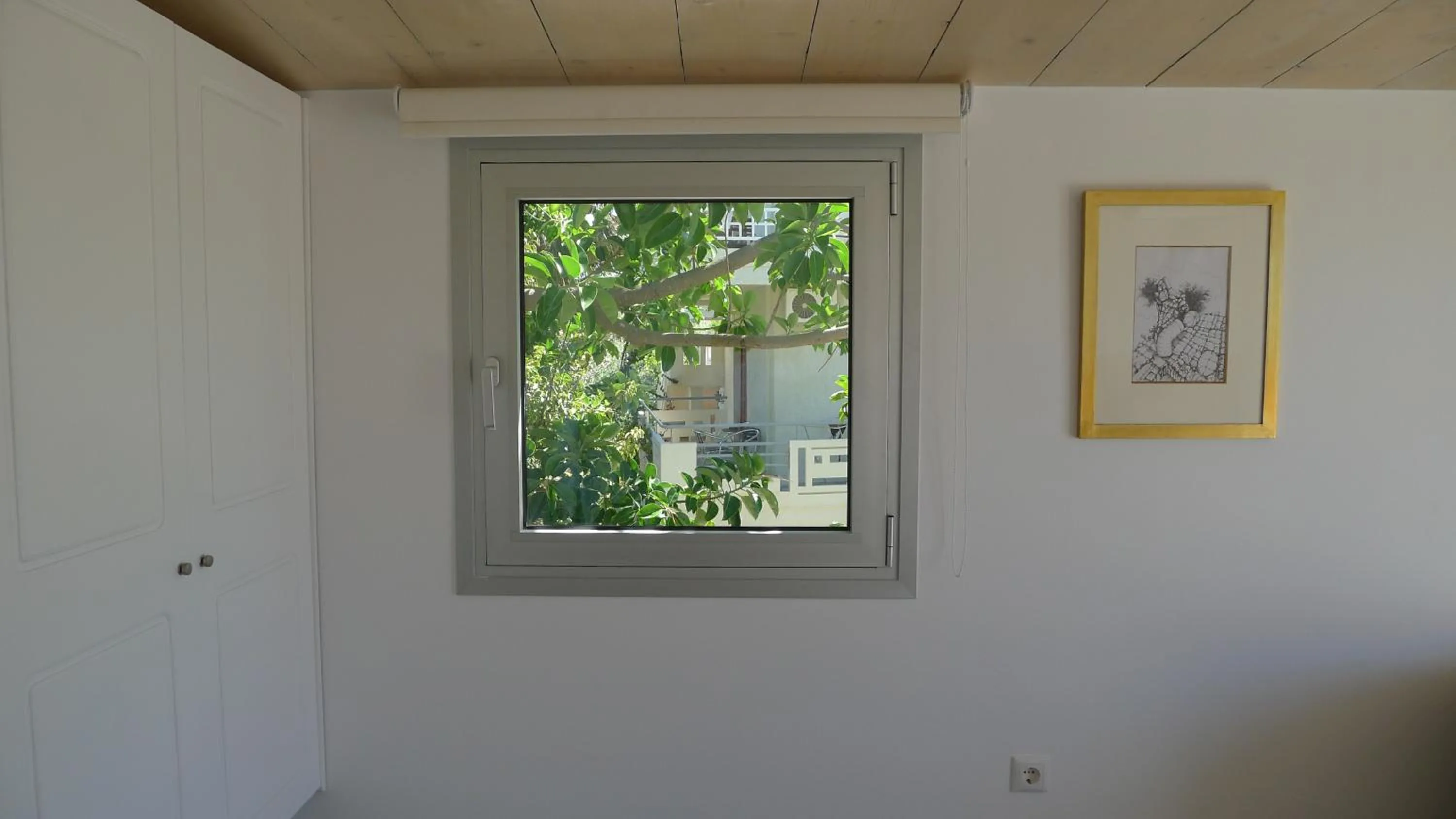 Proimos Apartments