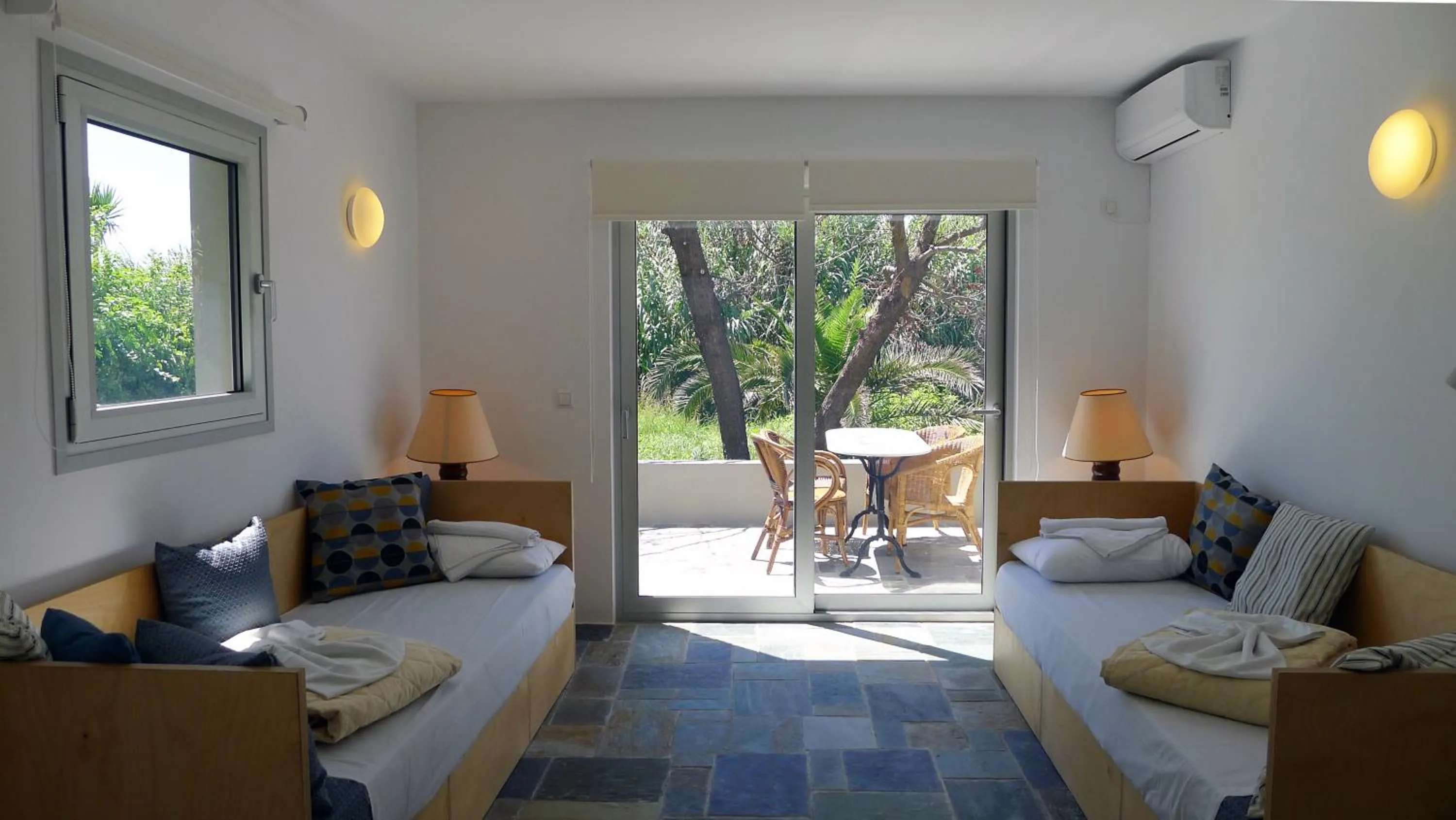 Proimos Apartments