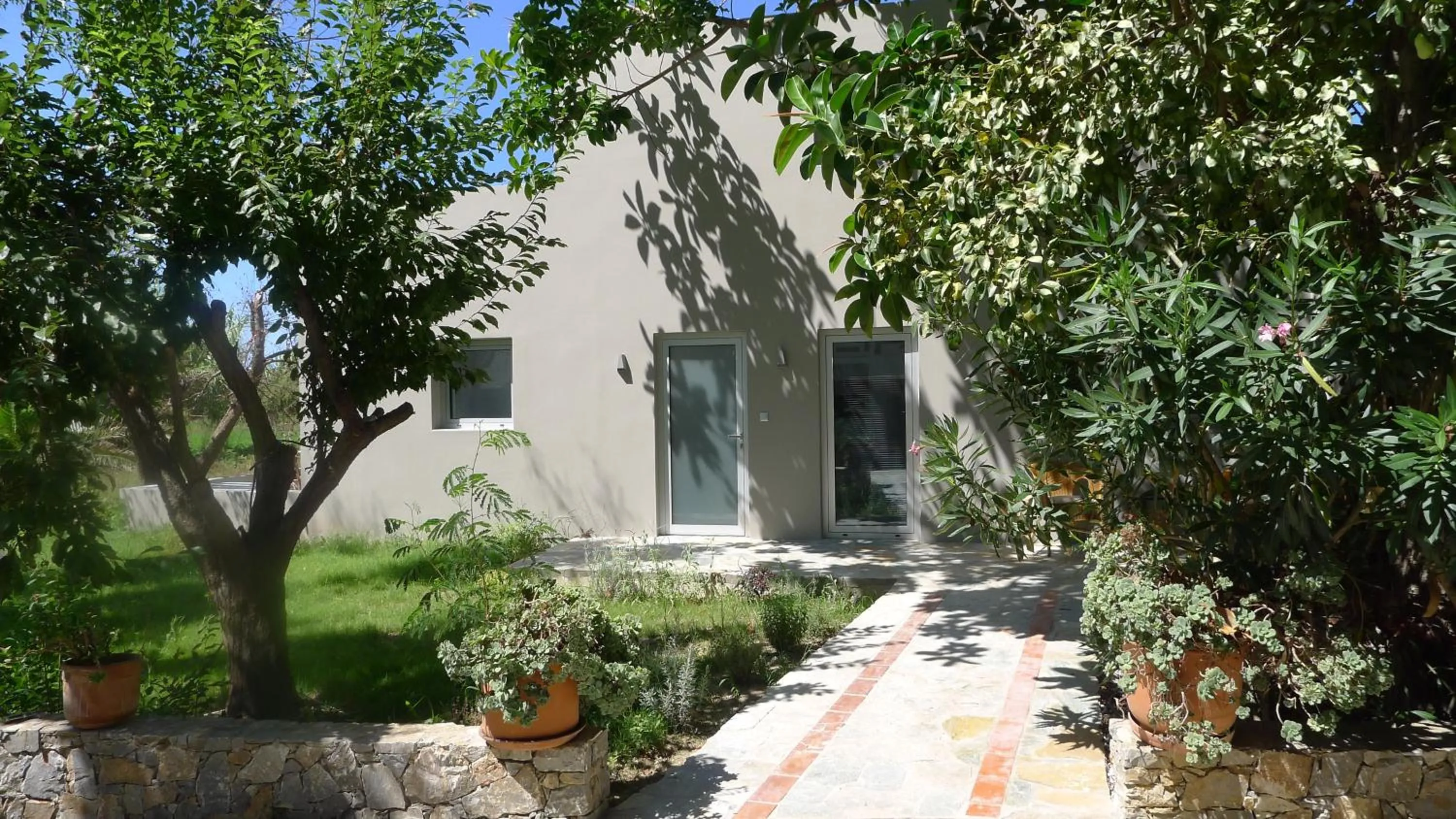 Proimos Apartments