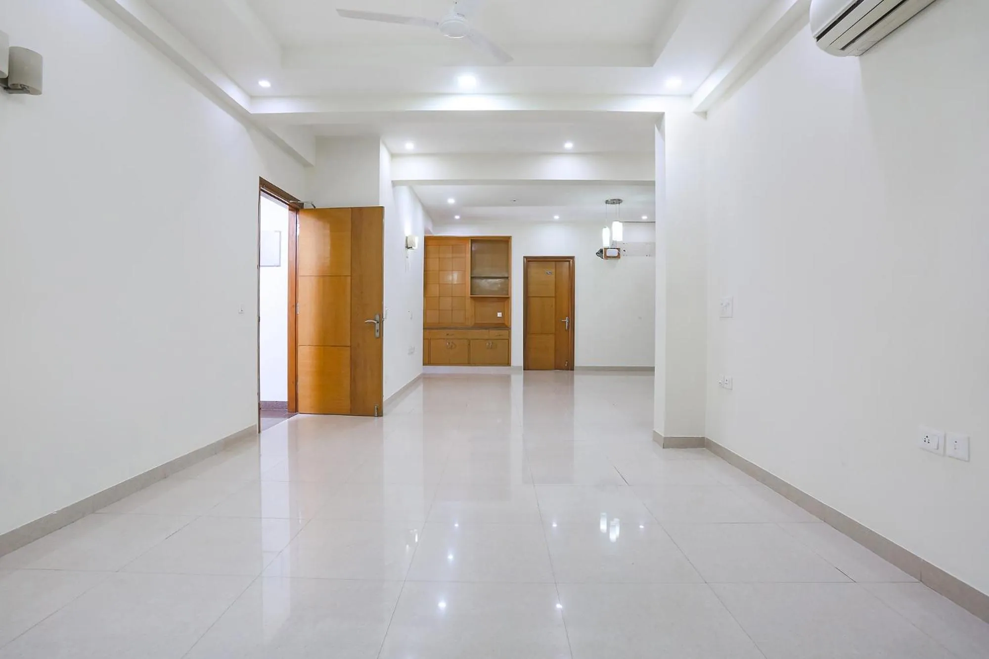 Lobby or reception in FabHotel New Journey Hospitality Near MG Road & Sikanderpur Metro