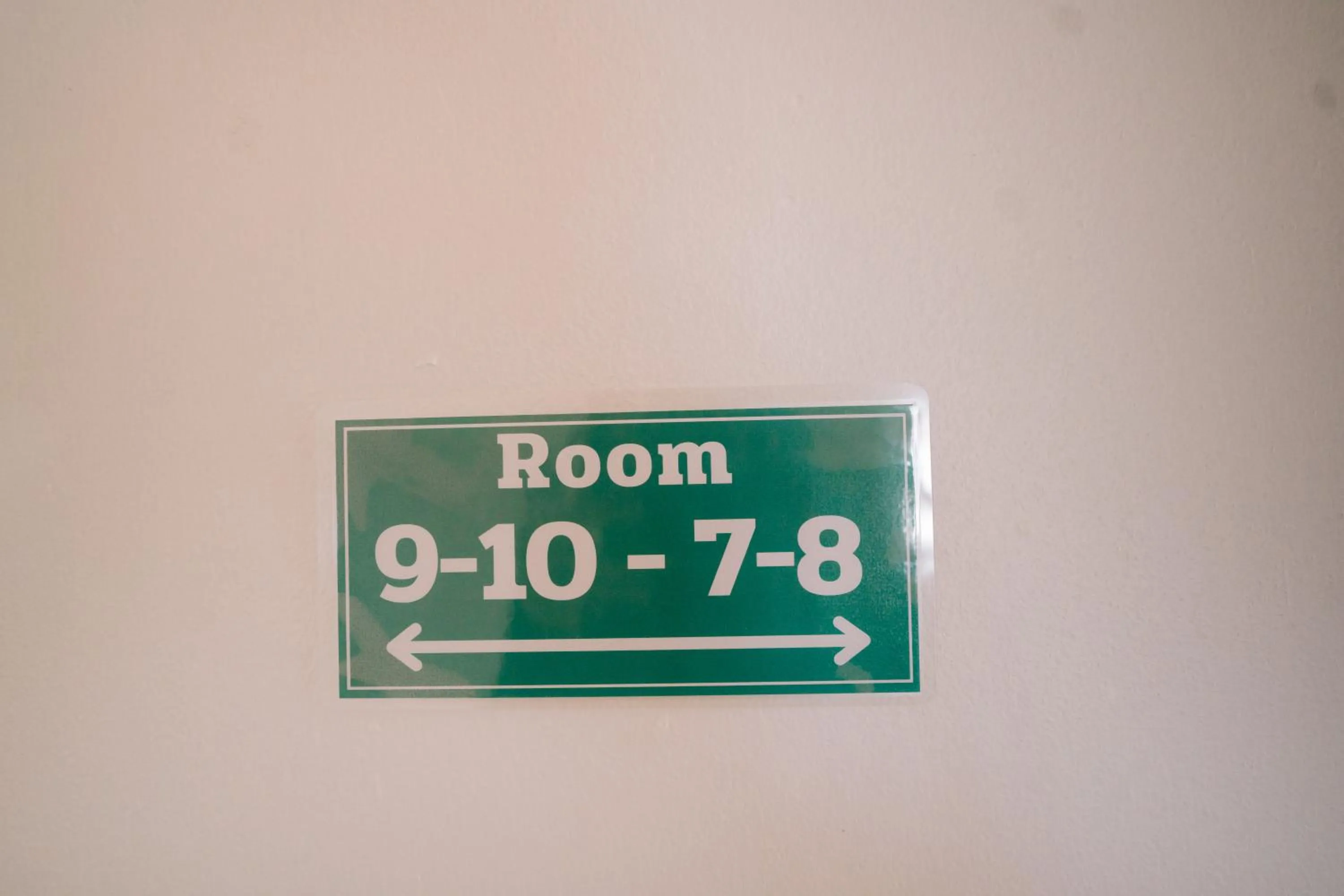 Text overlay in B&B Chiangrai