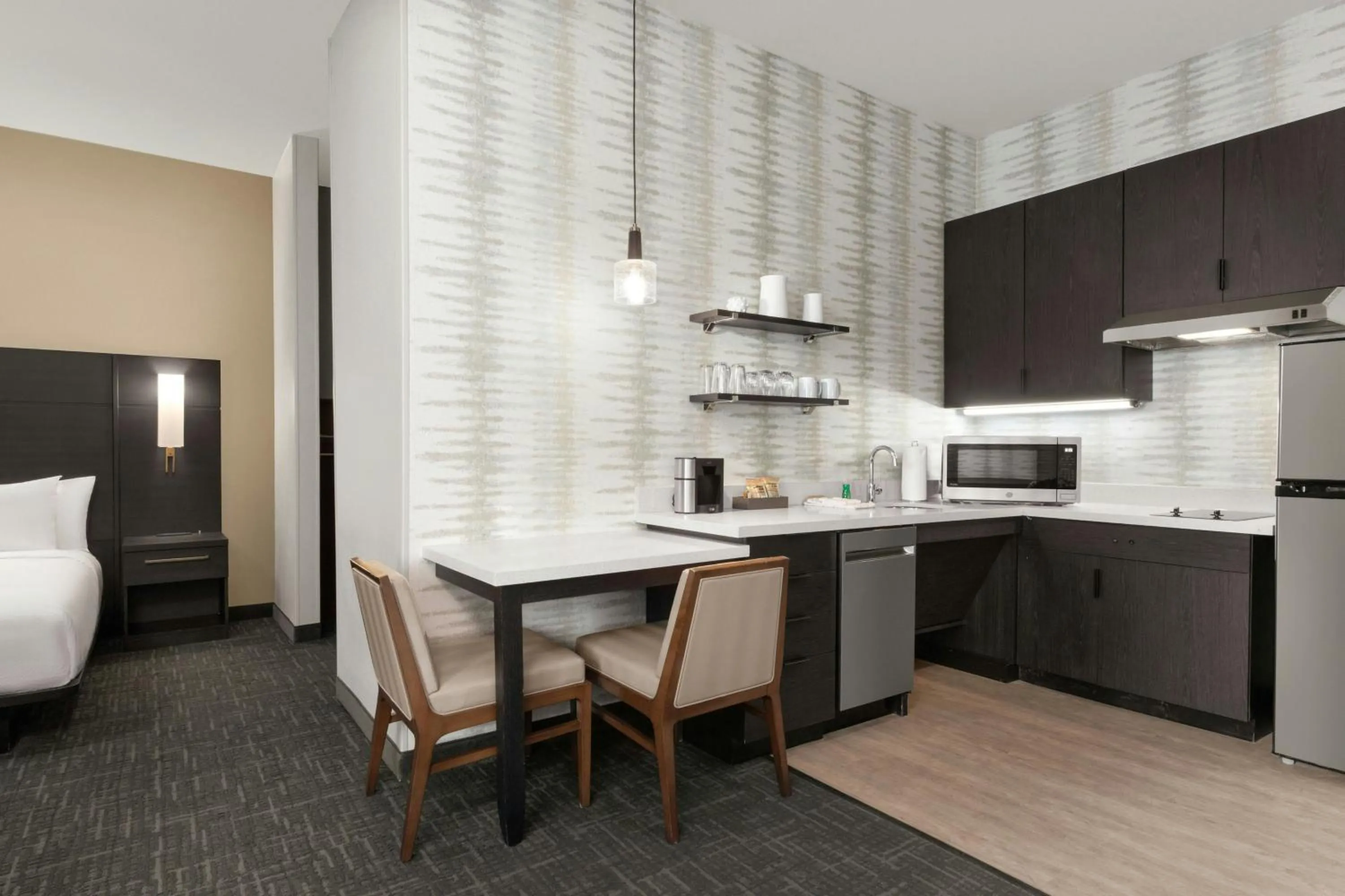 Kitchen or kitchenette, Bed in Residence Inn Yuma by Marriott