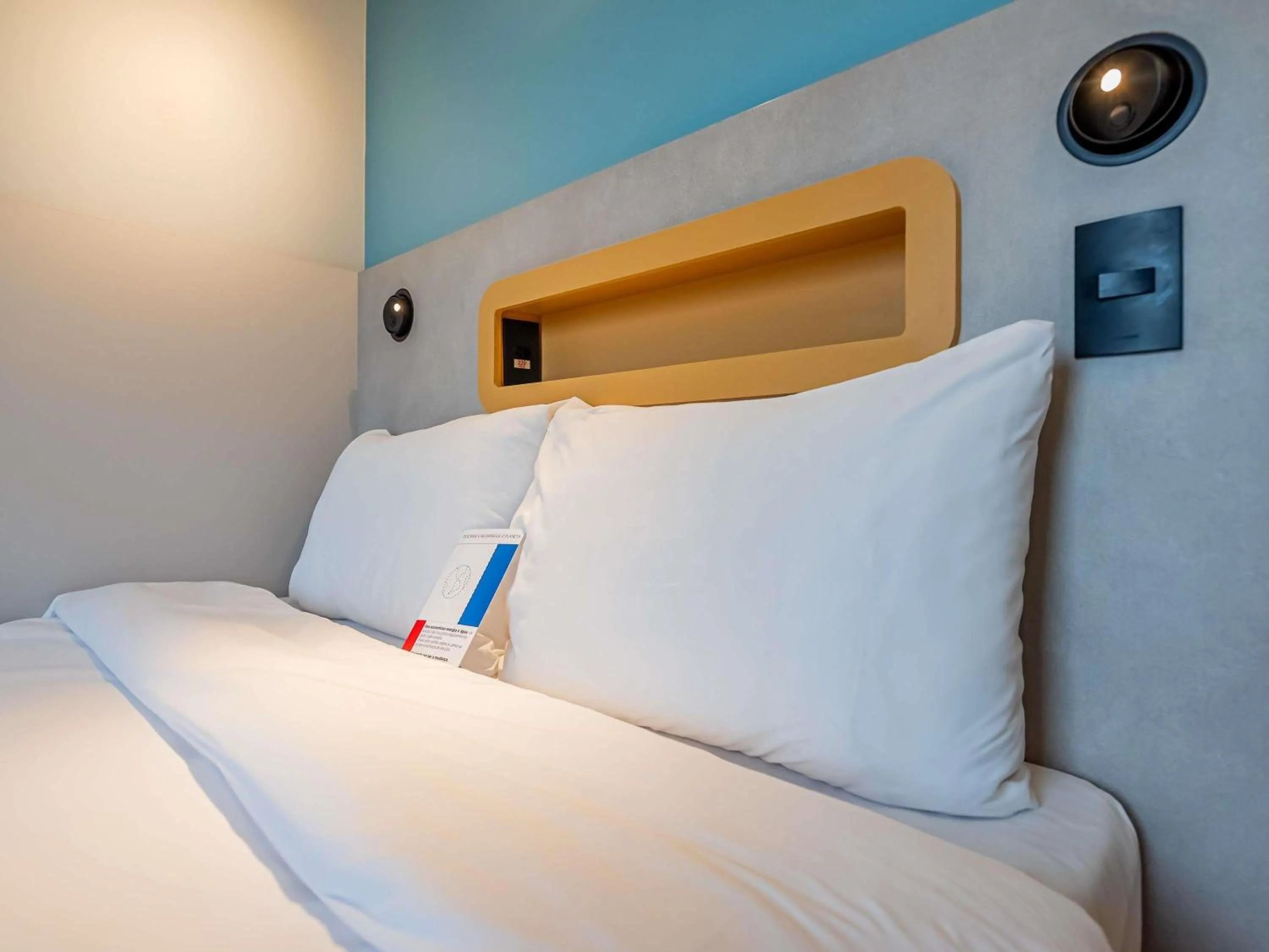 Bedroom, Bed in Ibis Budget Guarulhos Aeroporto