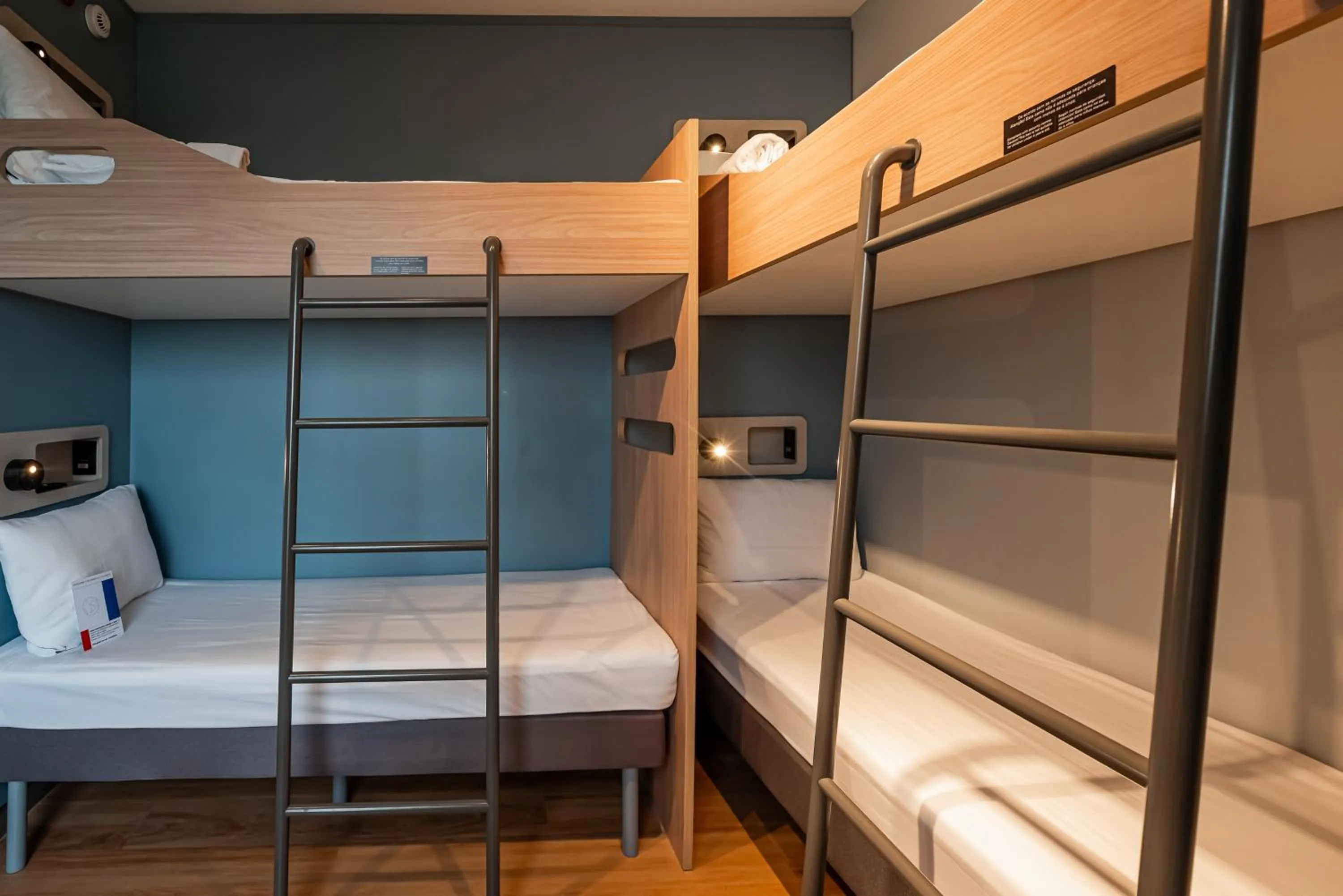 Bedroom, Bed in Ibis Budget Guarulhos Aeroporto