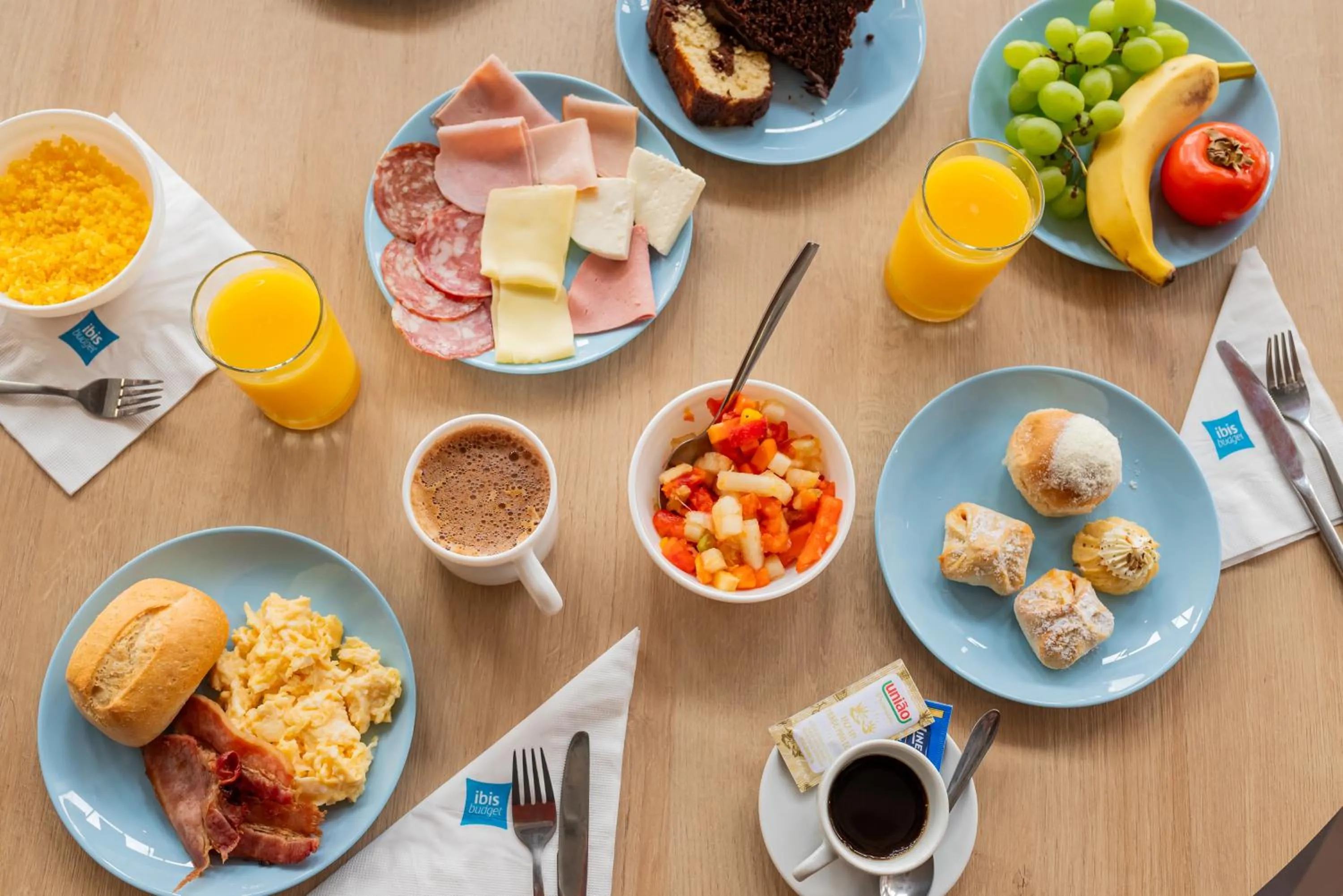 Buffet breakfast in Ibis Budget Guarulhos Aeroporto