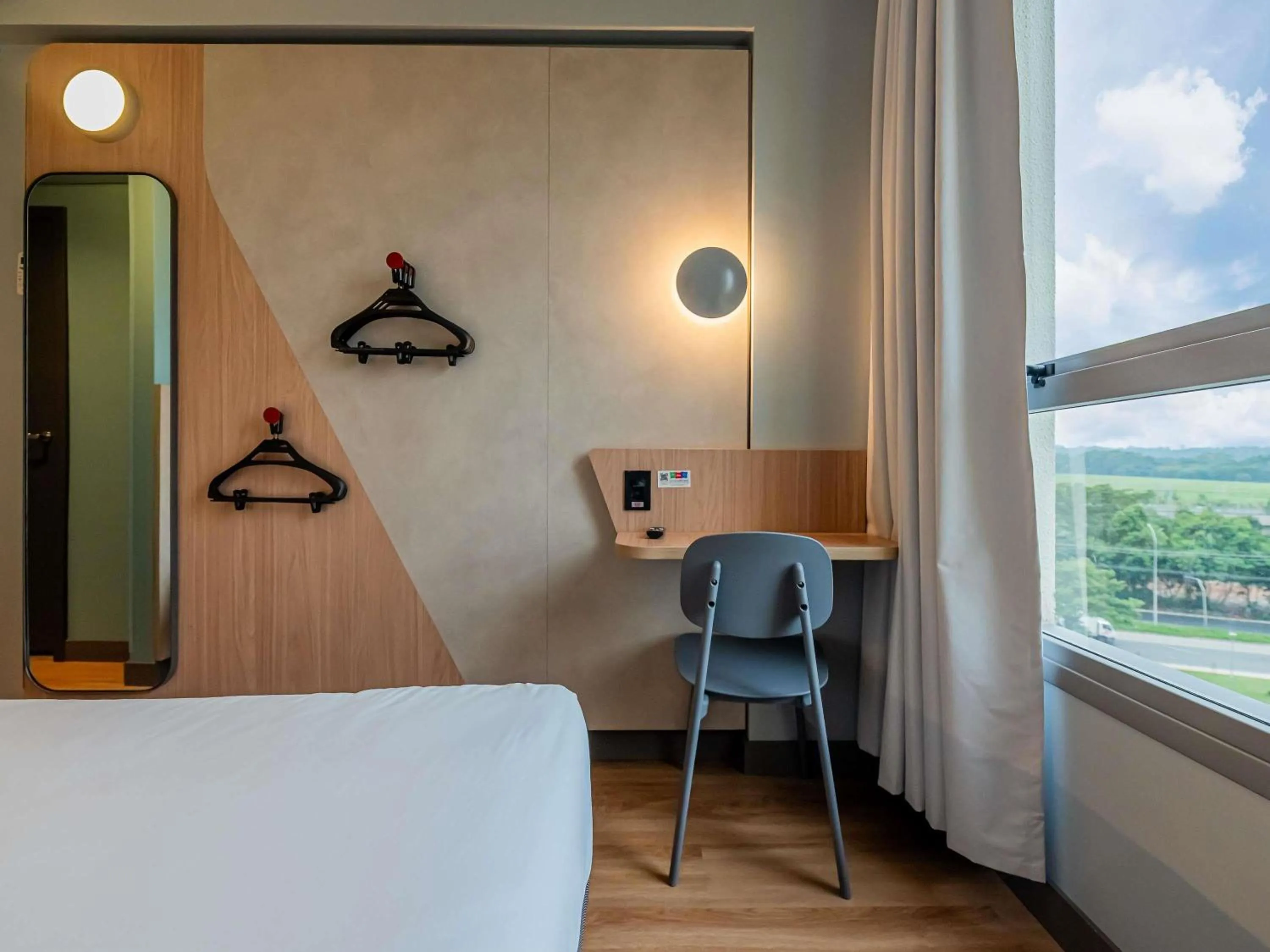 Bedroom, Bed in Ibis Budget Guarulhos Aeroporto