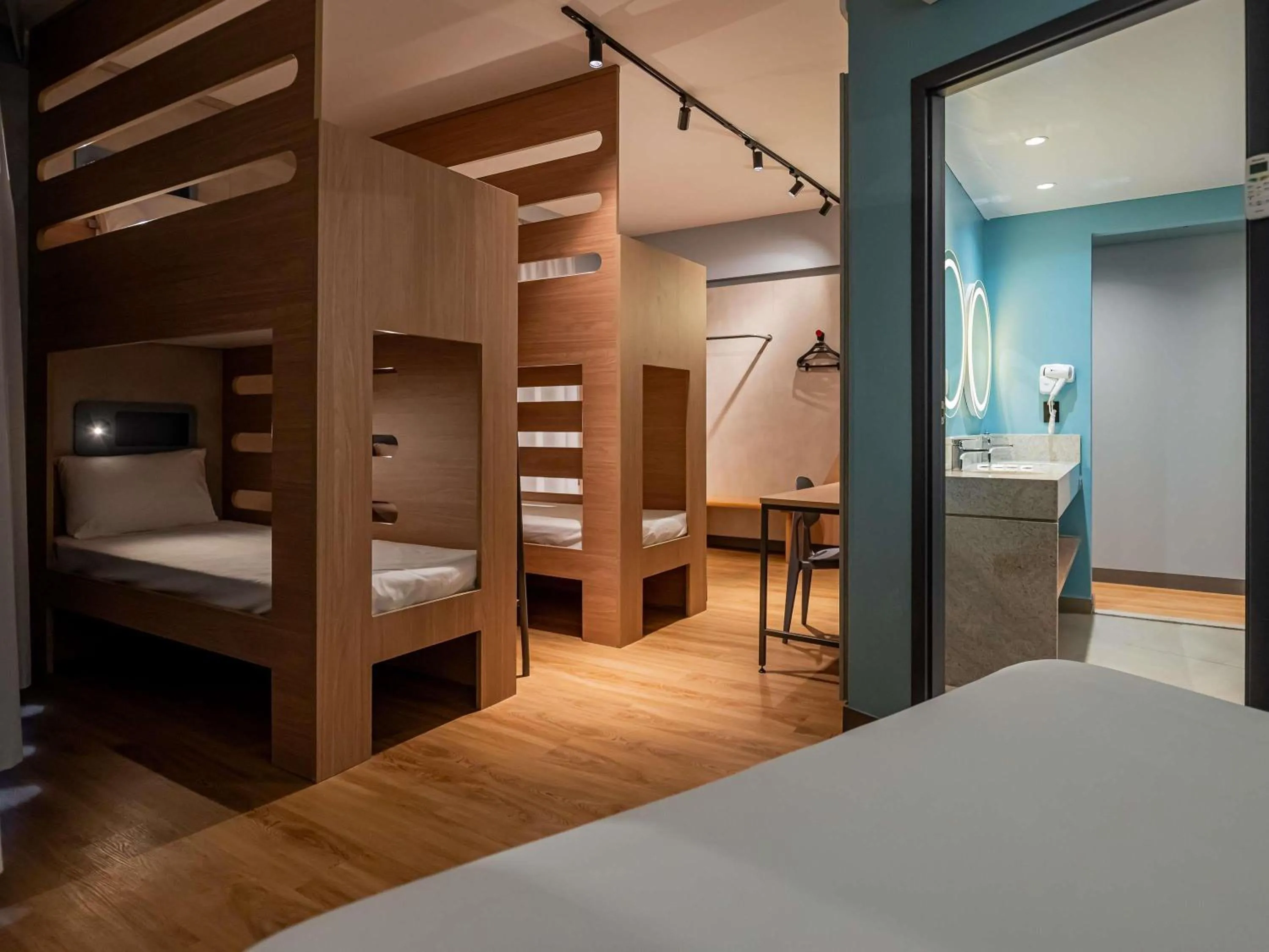 Bedroom, Bed in Ibis Budget Guarulhos Aeroporto