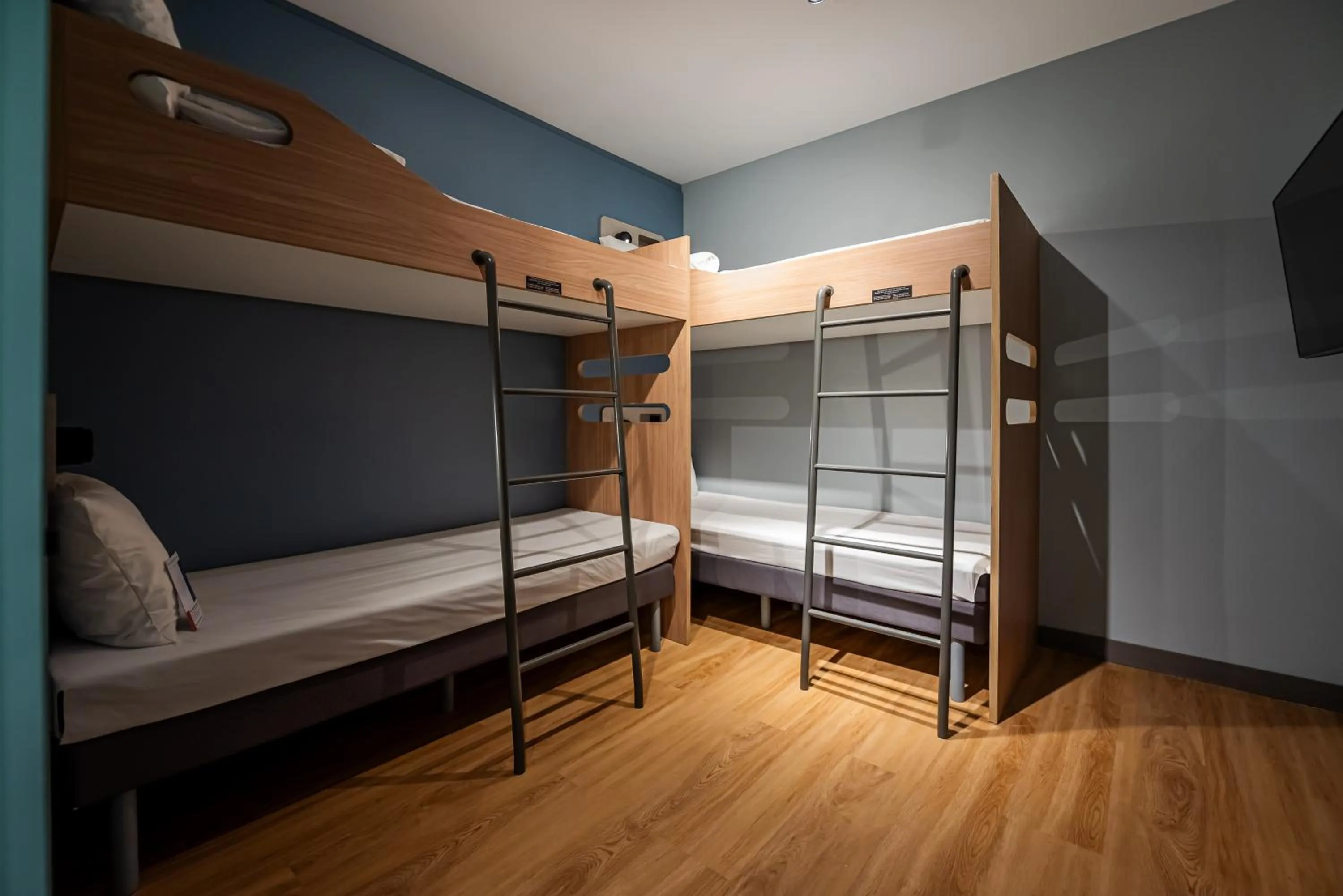 bunk bed, Bed in Ibis Budget Guarulhos Aeroporto