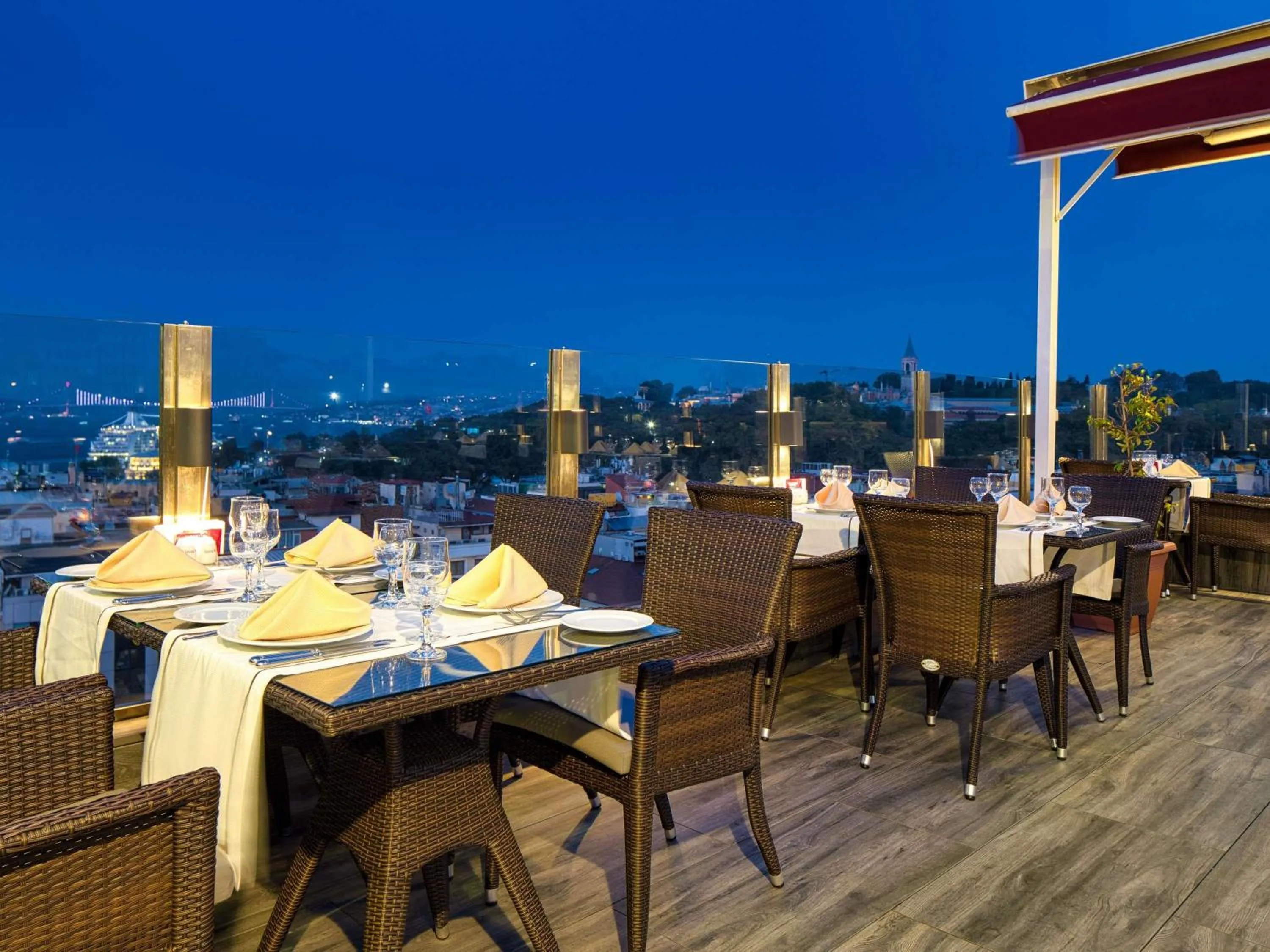Restaurant/places to eat in Levni Istanbul Hotel Handwritten Collection by ACCOR