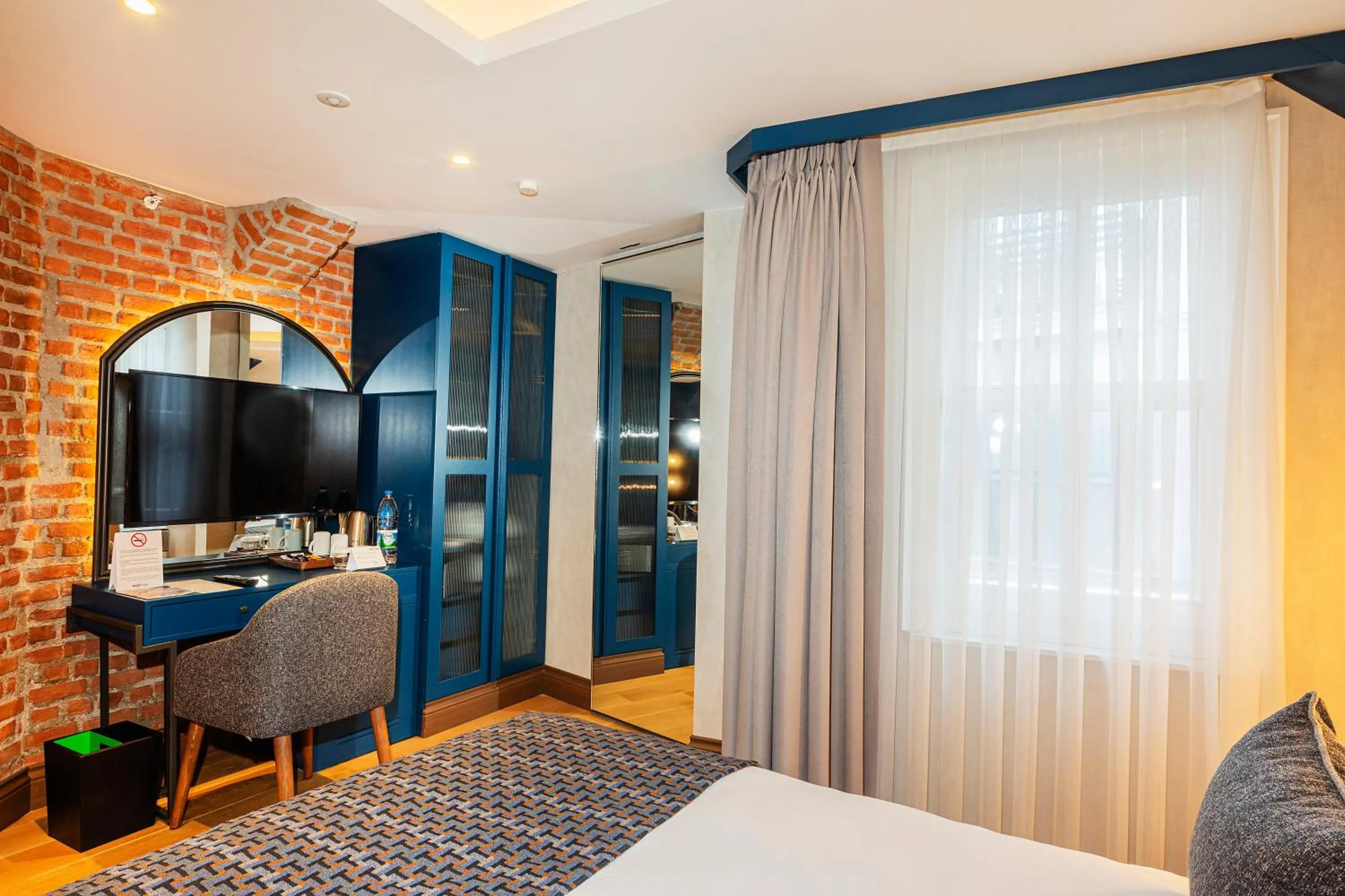 TV and multimedia, Bed in Levni Istanbul Hotel Handwritten Collection by ACCOR