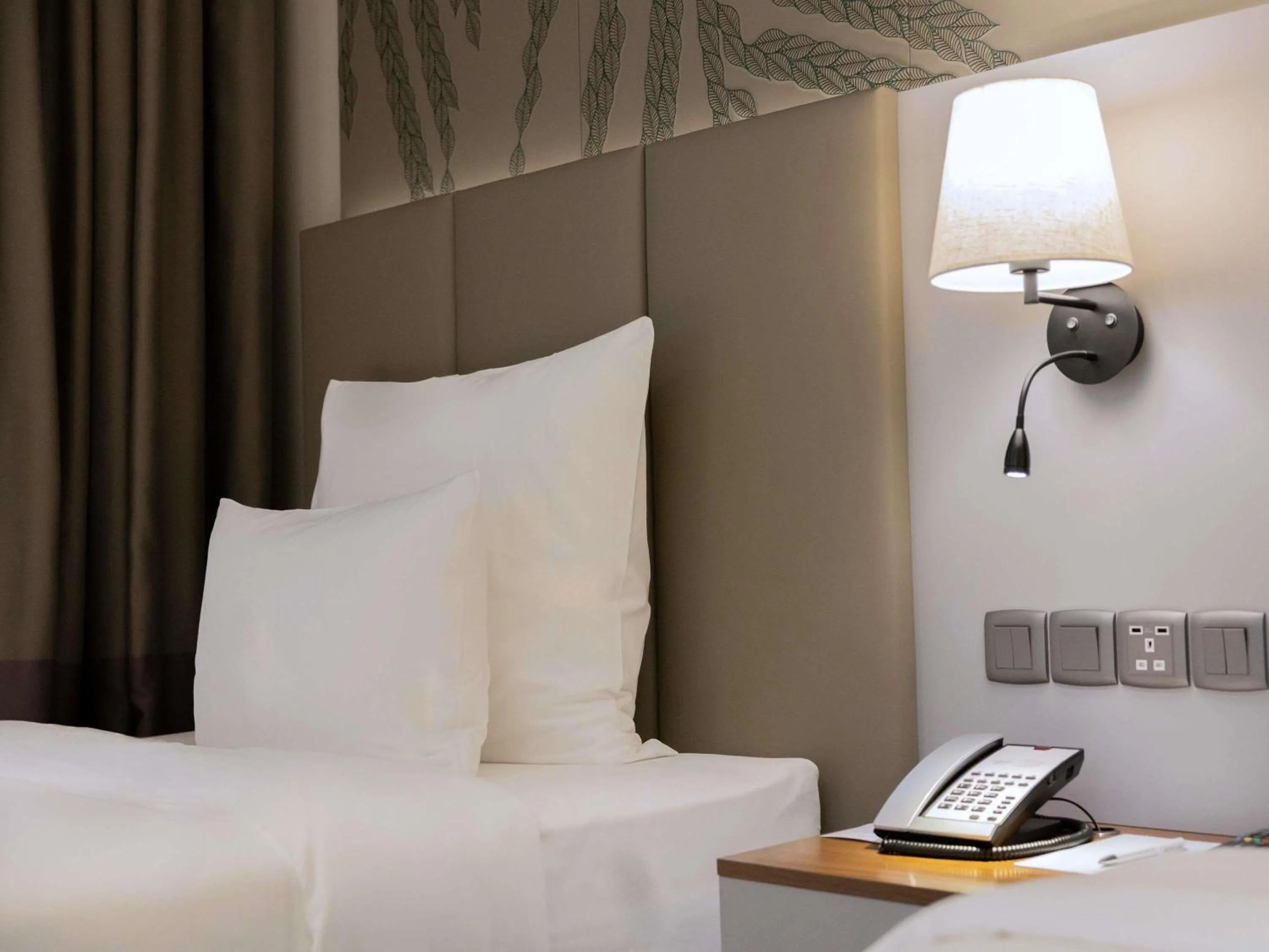 Bedroom, Bed in Mercure Riyadh Al Anoud