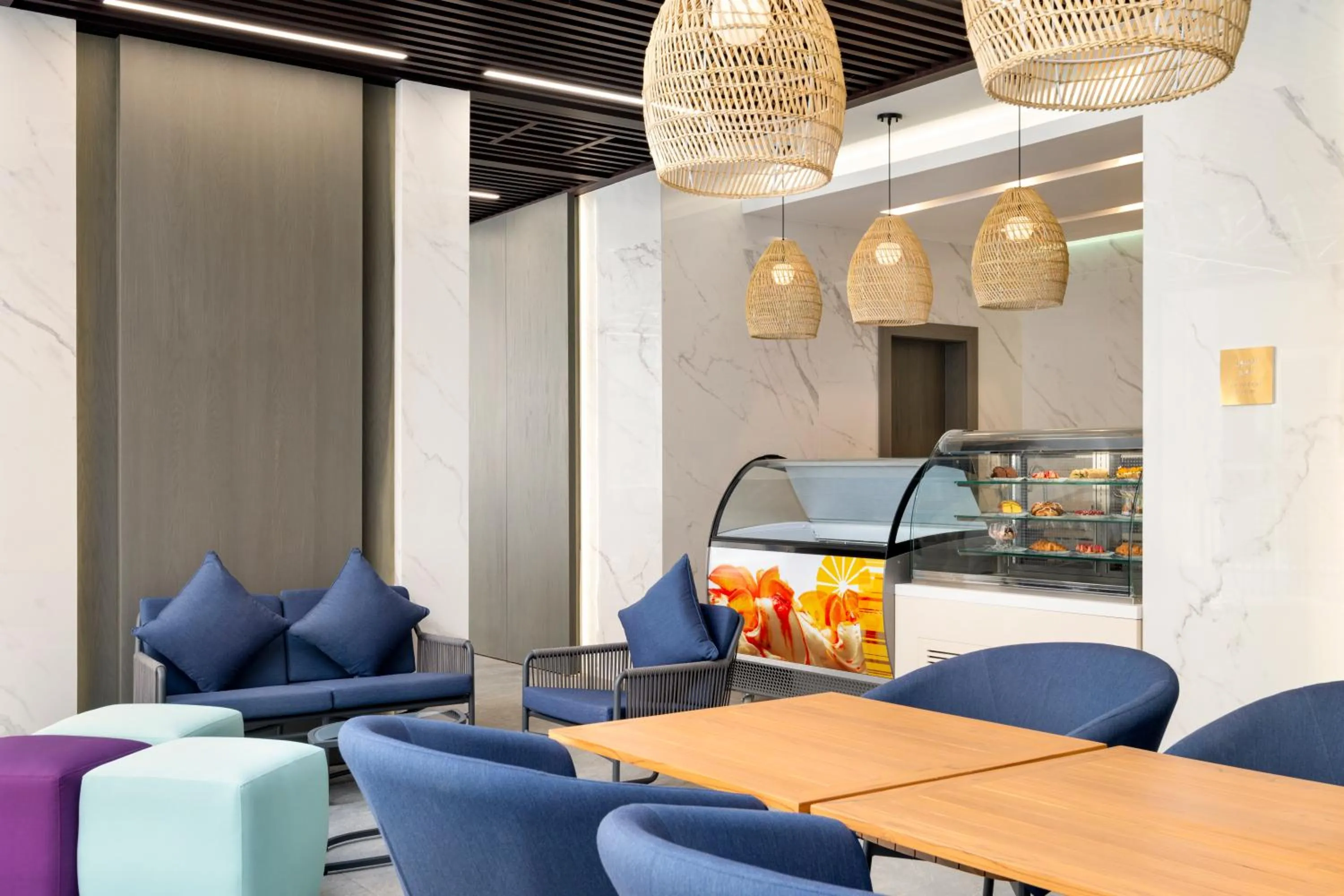 Lounge or bar in Mercure Riyadh Al Anoud