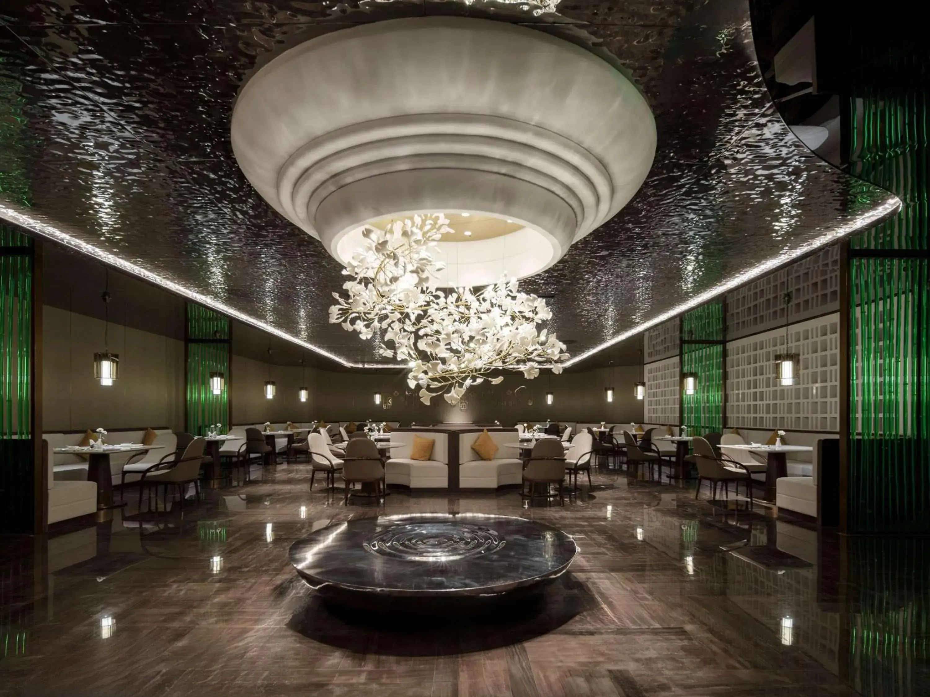 Restaurant/places to eat in Grand Mercure Hangzhou Qingshan Lake Restaurant/places to eat in Grand Mercure Hangzhou Qingshan Lake