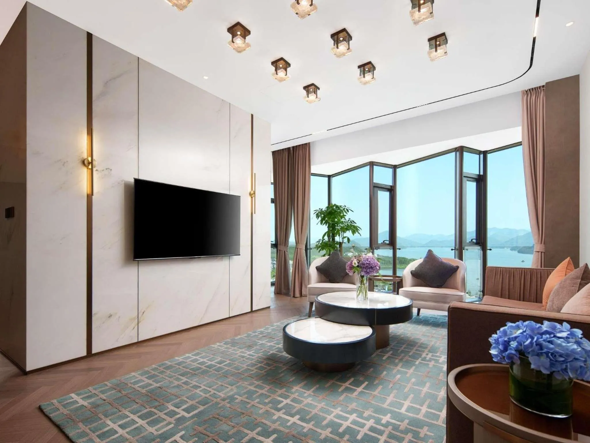 Bedroom in Grand Mercure Hangzhou Qingshan Lake