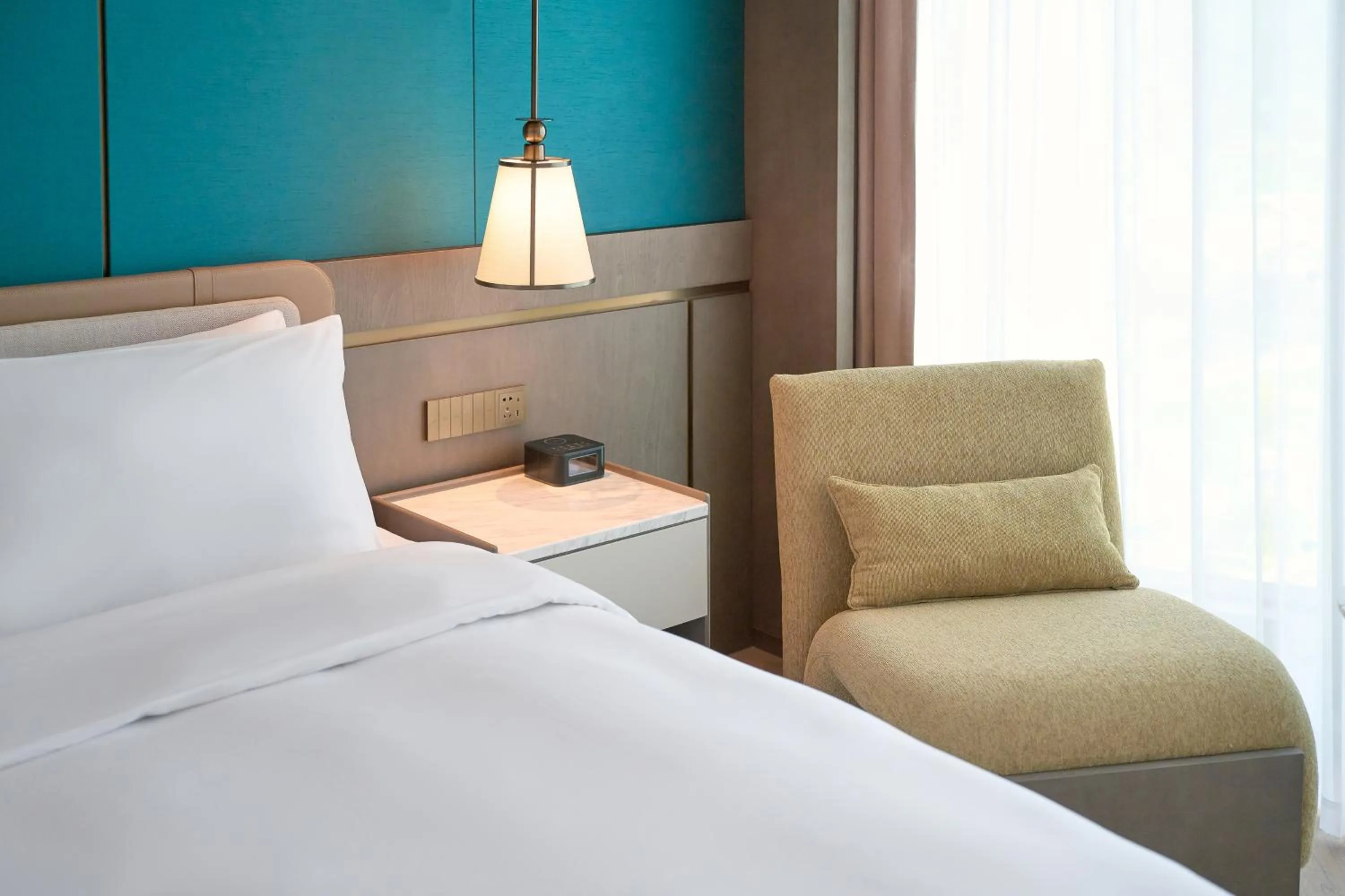 Bedroom, Bed in Grand Mercure Hangzhou Qingshan Lake