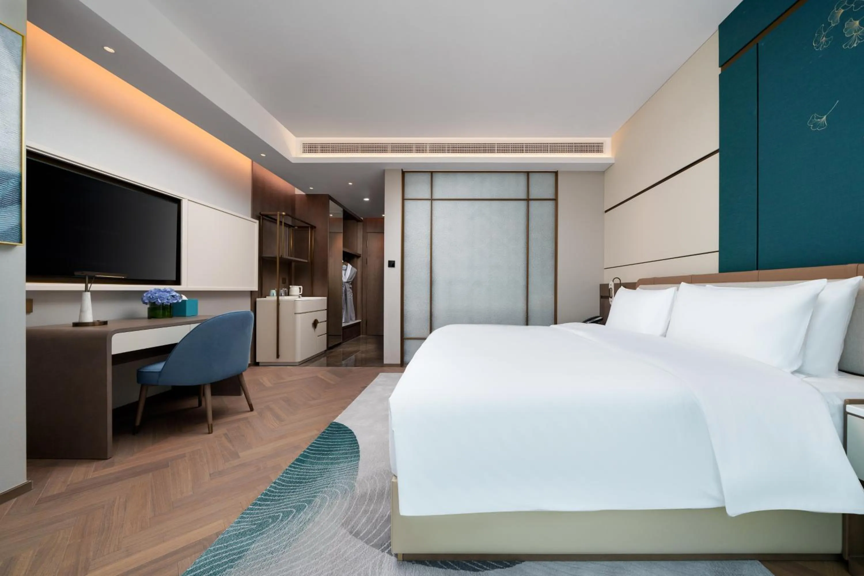 Bedroom, Bed in Grand Mercure Hangzhou Qingshan Lake