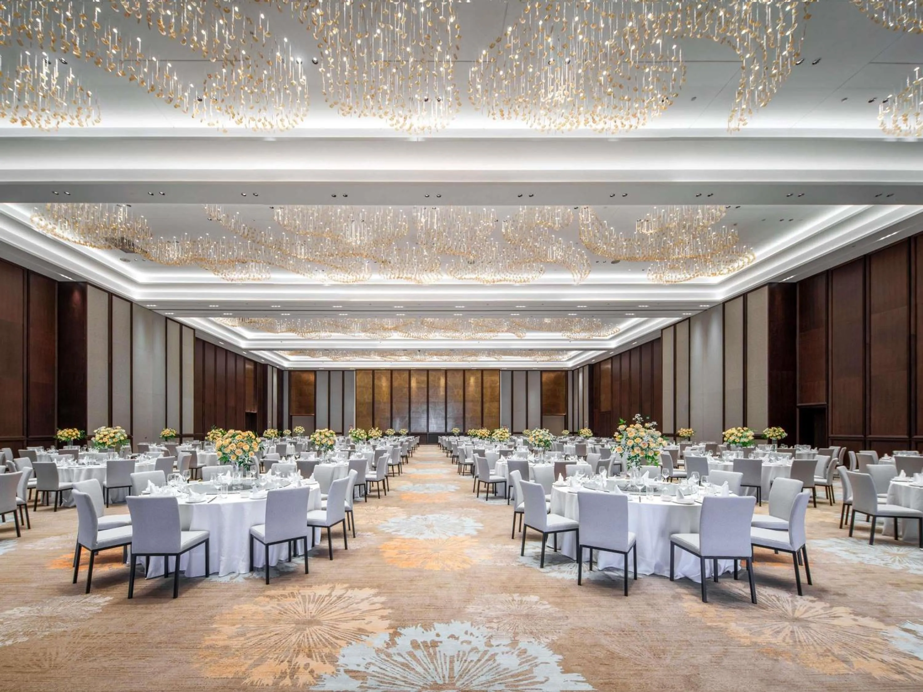 Meeting/conference room in Grand Mercure Hangzhou Qingshan Lake