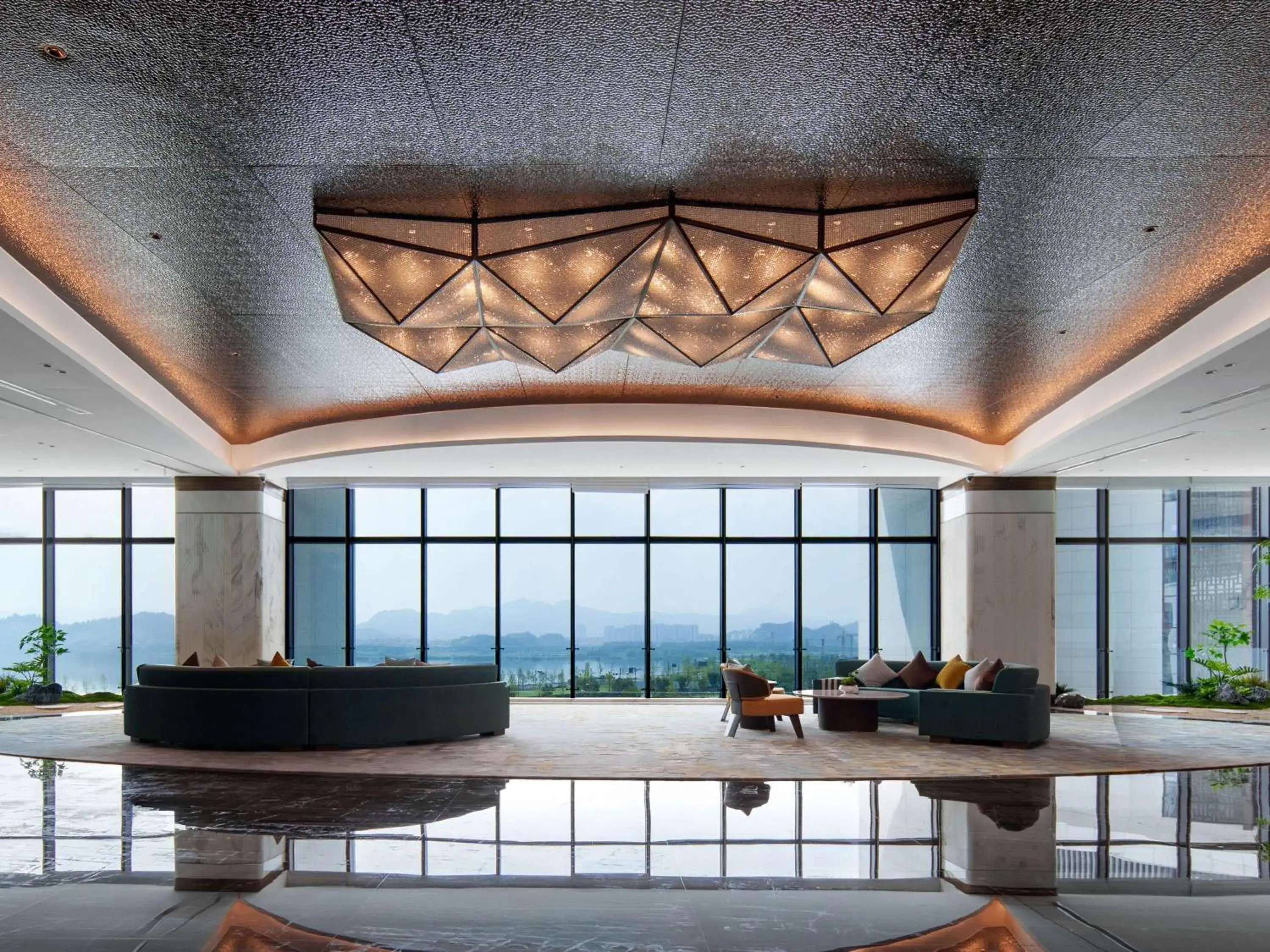 Property building in Grand Mercure Hangzhou Qingshan Lake Property building in Grand Mercure Hangzhou Qingshan Lake