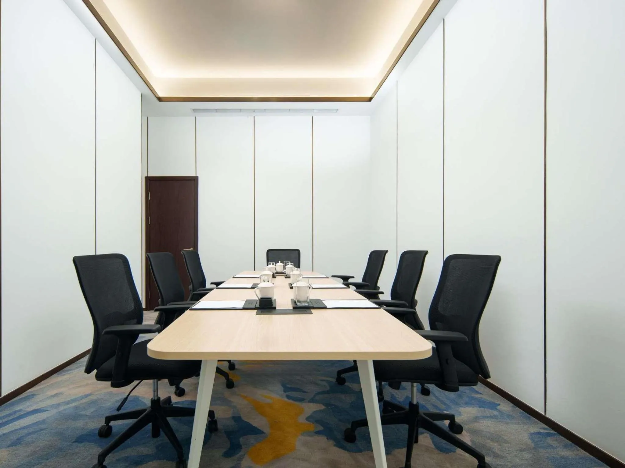 Meeting/conference room in Grand Mercure Hangzhou Qingshan Lake