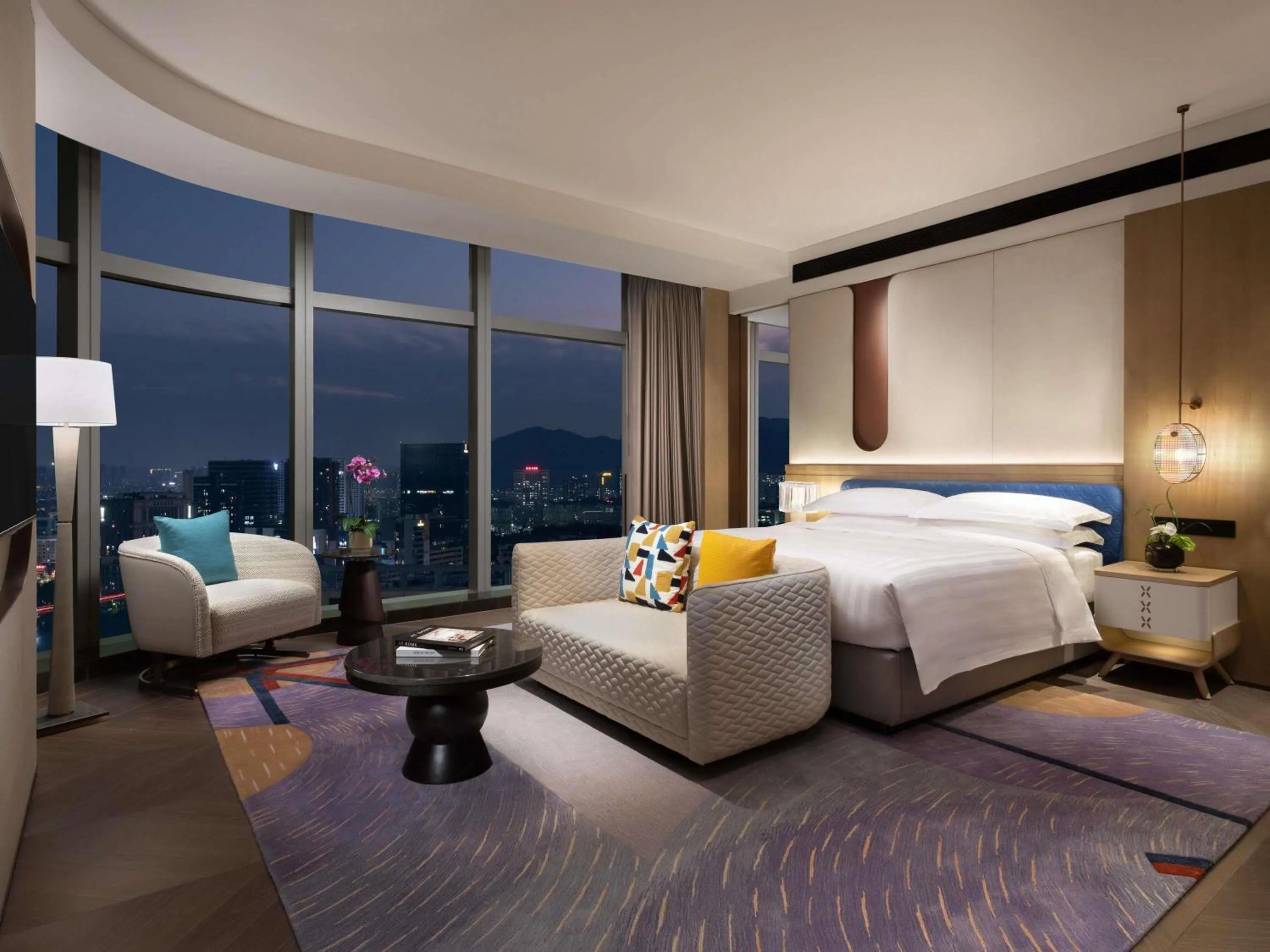 Bedroom, Bed in Fashion Town Hotel Shenzhen MGallery Collection
