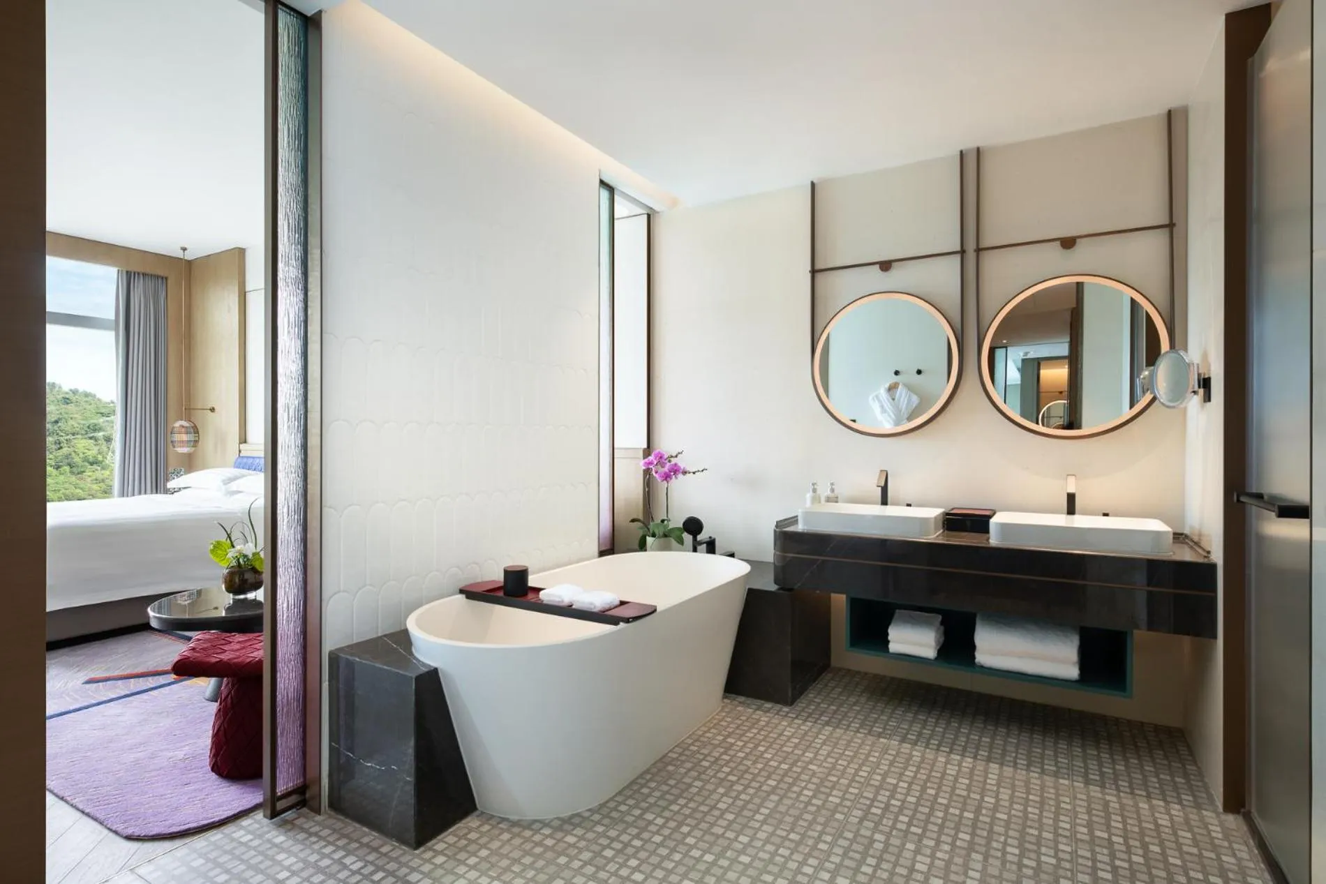 Bathroom in Fashion Town Hotel Shenzhen MGallery Collection
