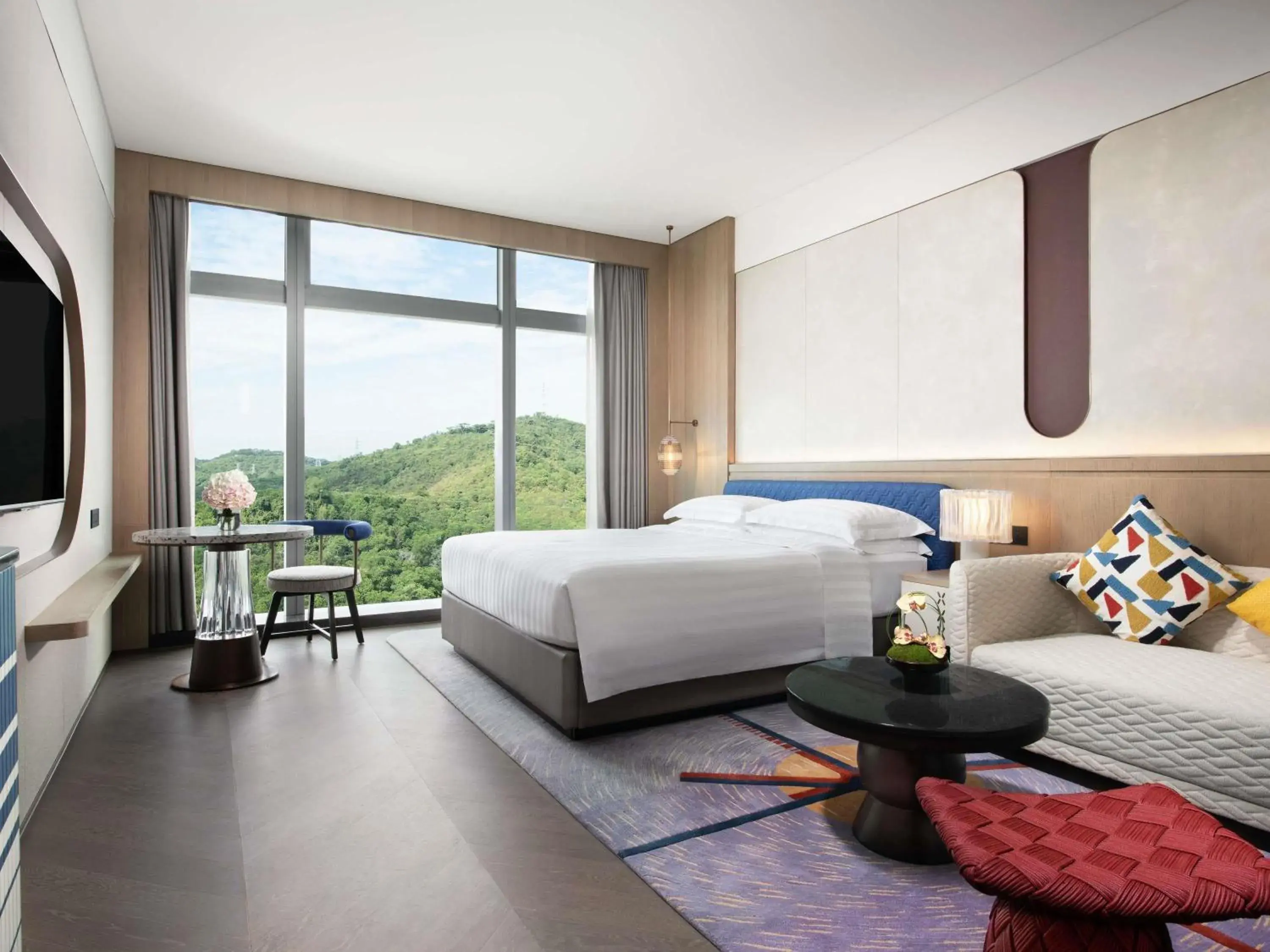 Executive Deluxe King Room with Garden View and M Lounge Access in Fashion Town Hotel Shenzhen MGallery Collection Executive Deluxe King Room with Garden View and M Lounge Access in Fashion Town Hotel Shenzhen MGallery Collection