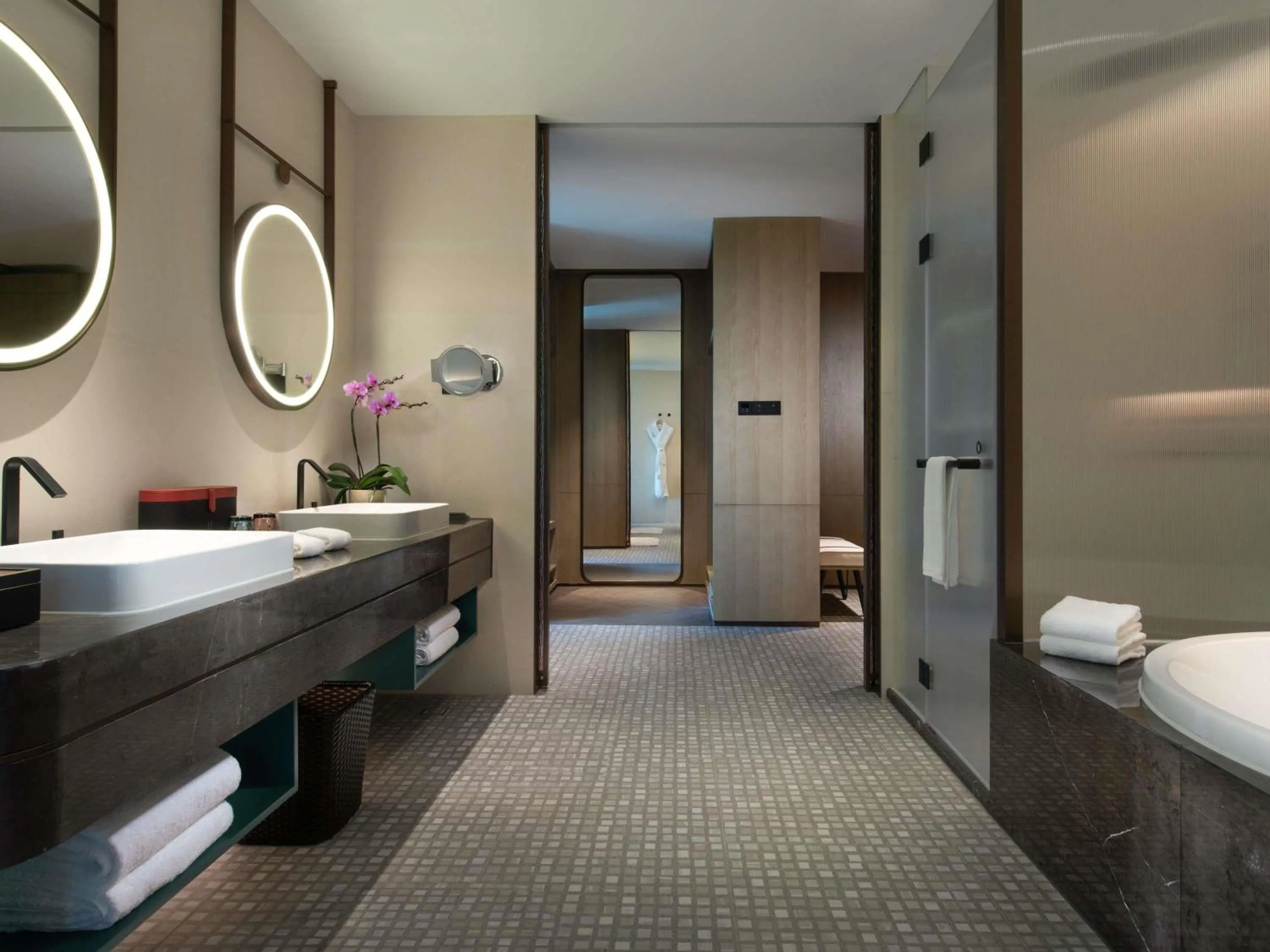 Bedroom, Bed in Fashion Town Hotel Shenzhen MGallery Collection