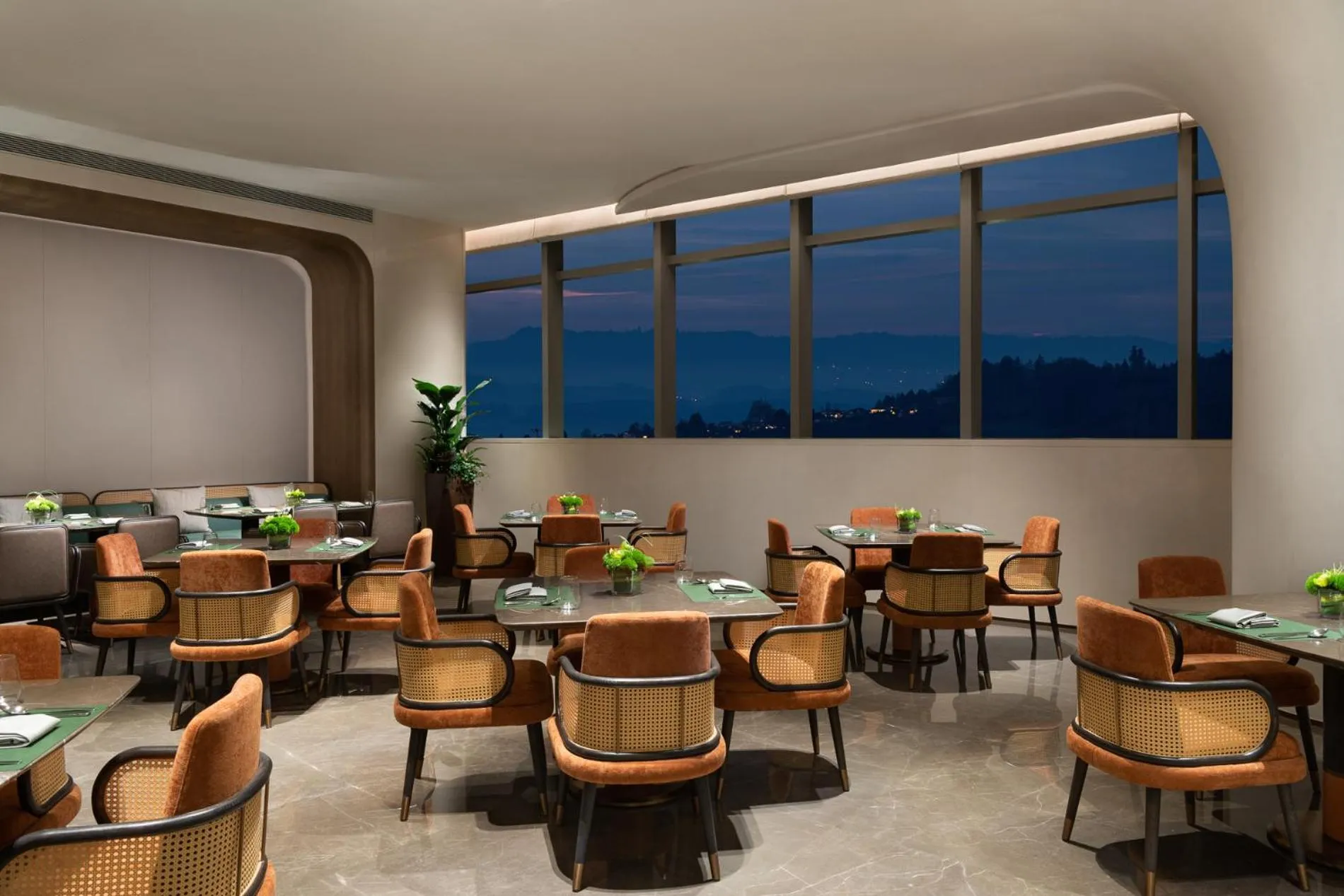 Restaurant/places to eat in Fashion Town Hotel Shenzhen MGallery Collection