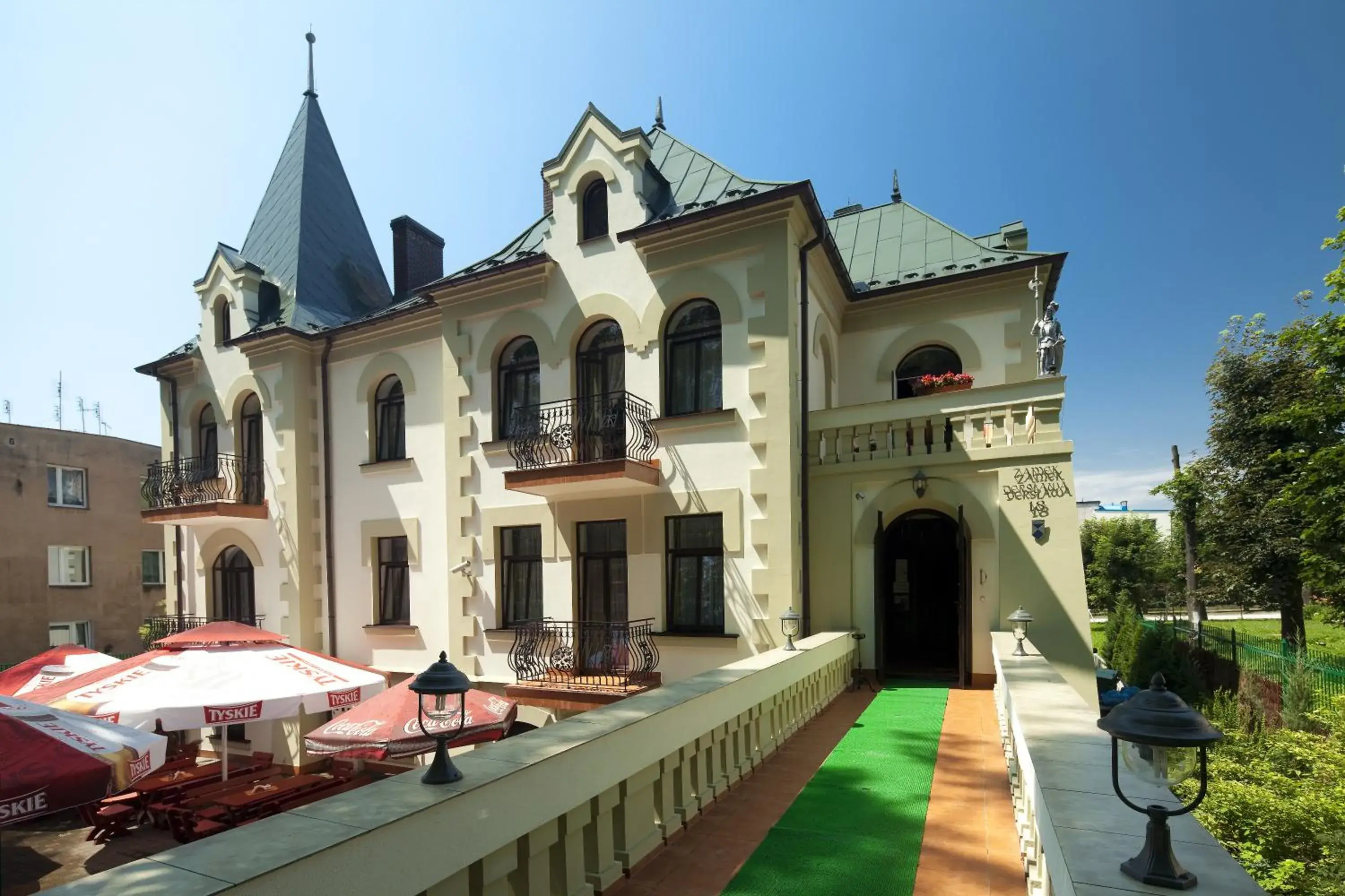 Pensjonat Zamek Dersława Pensjonat Zamek Dersława