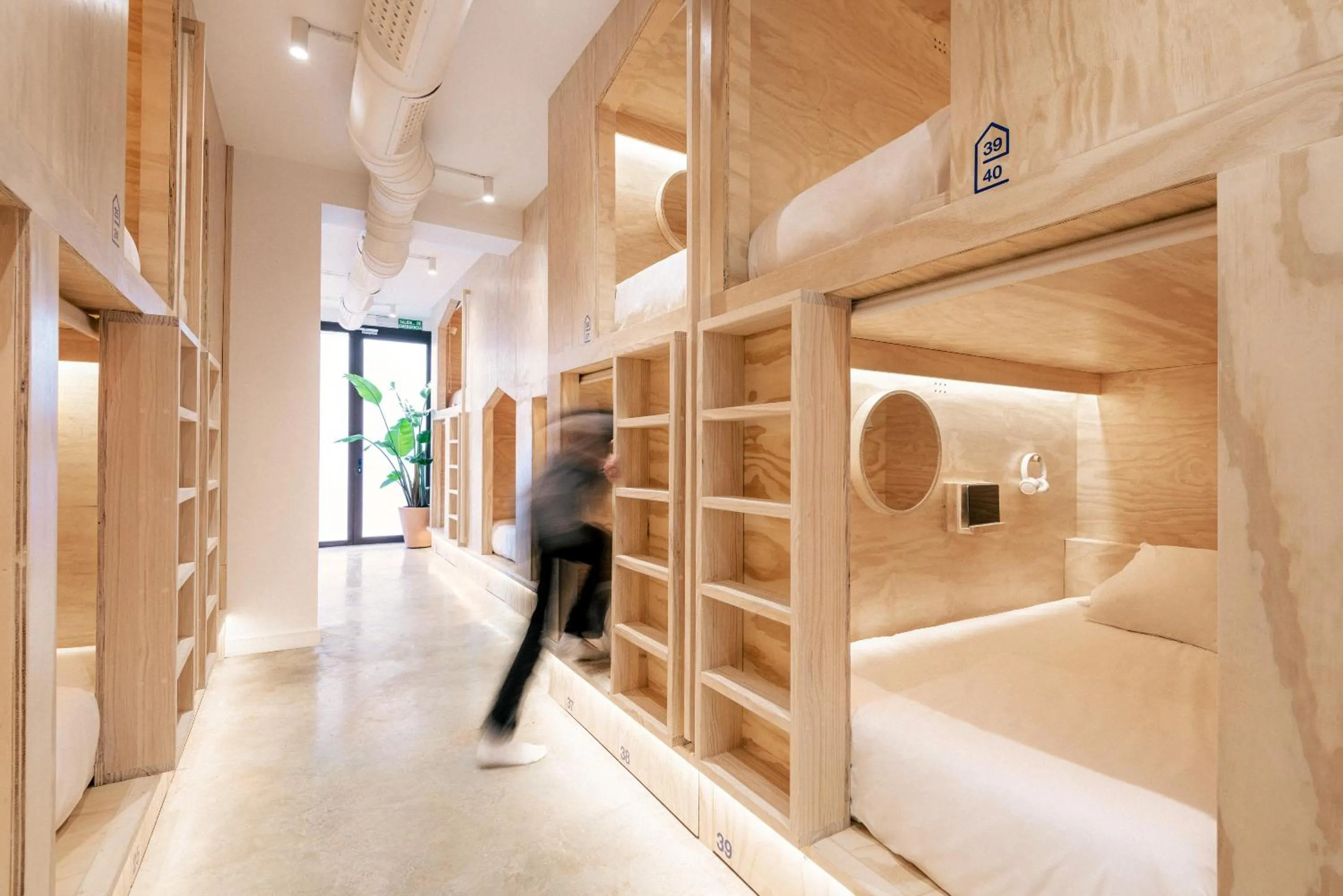 Colo Colo Hostel Valencia - Single Private Beds