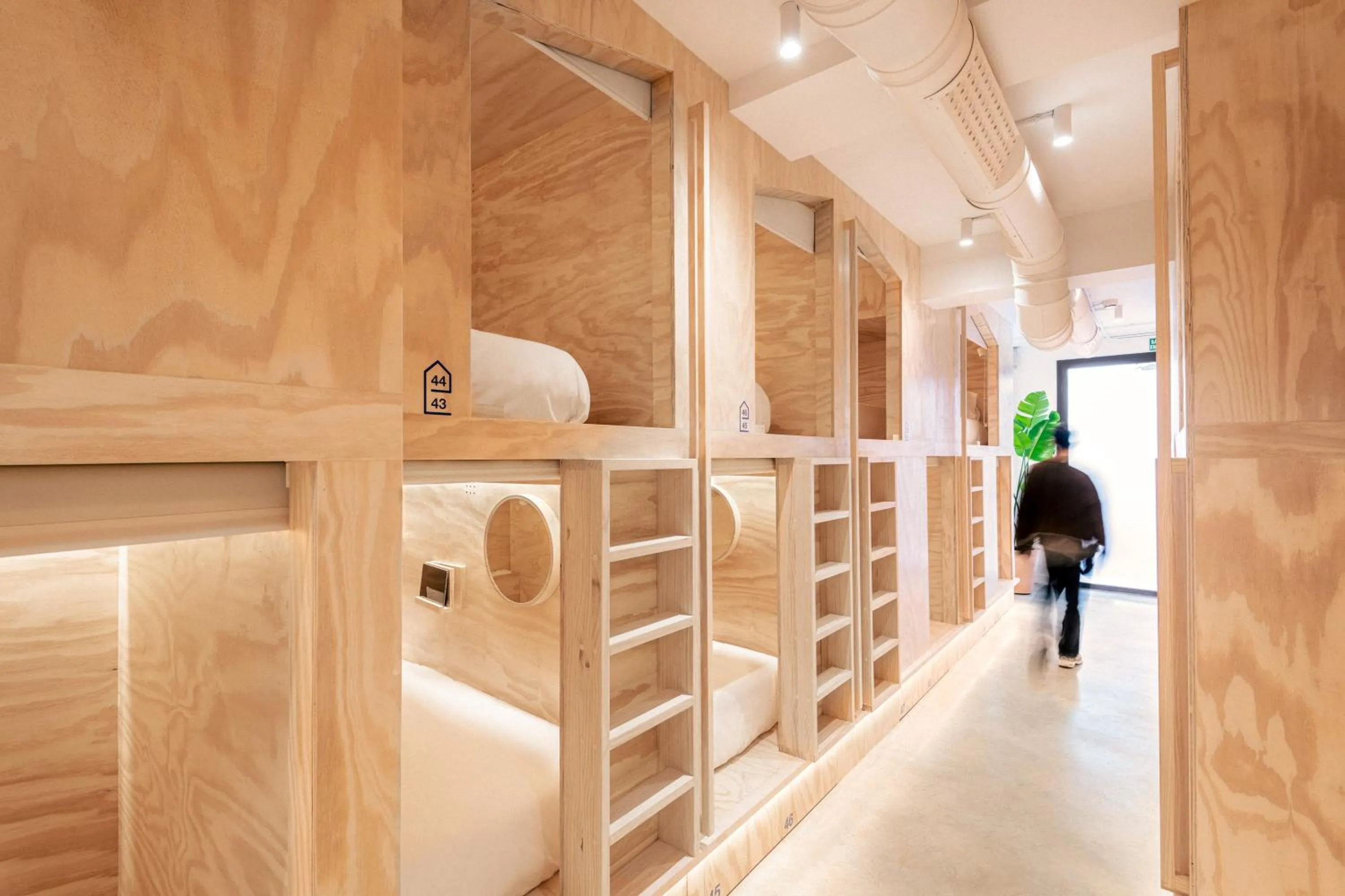 Colo Colo Hostel Valencia - Single Private Beds