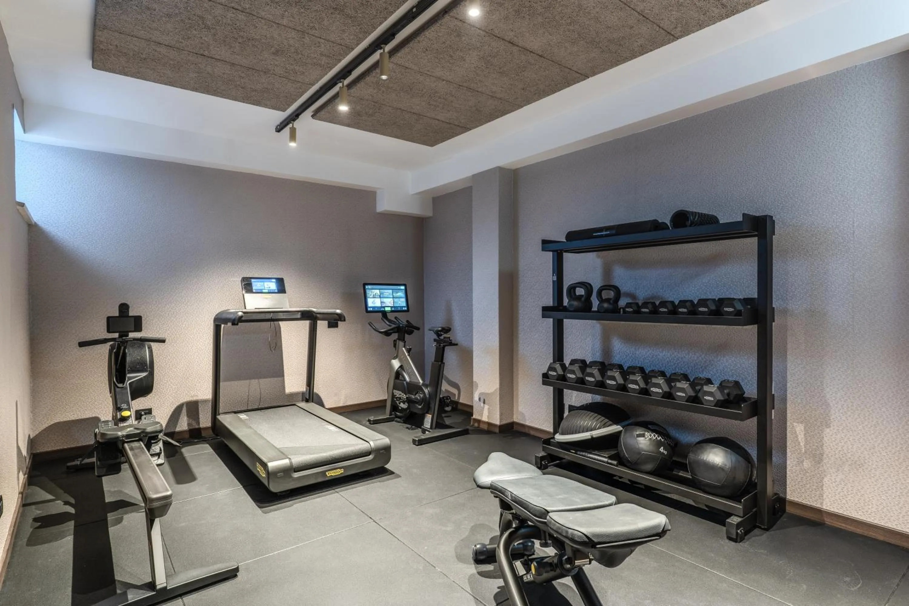 Fitness centre/facilities in Adoro Hotel