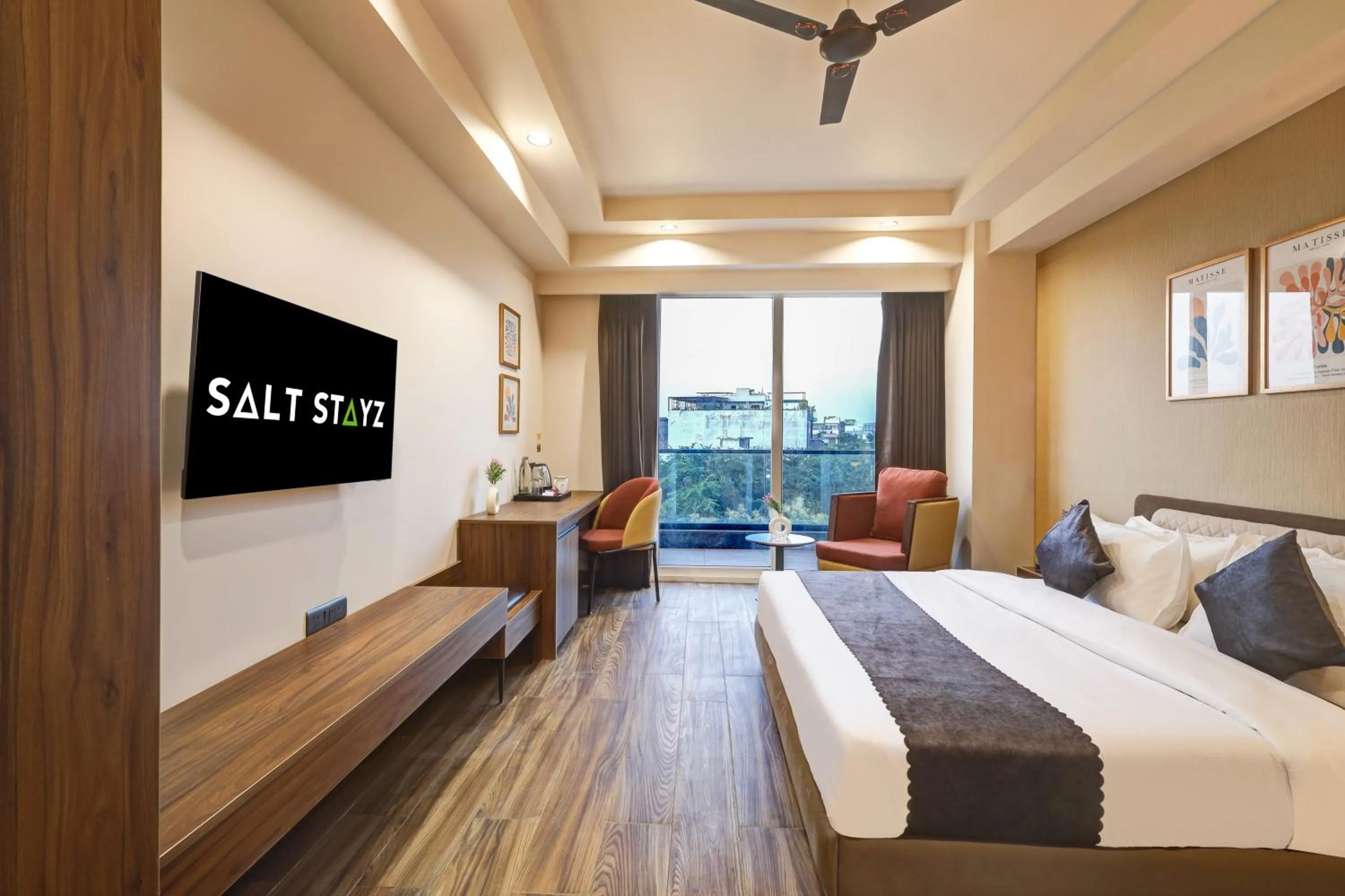 Saltstayz Premier - Golf Course Road & Sector 42