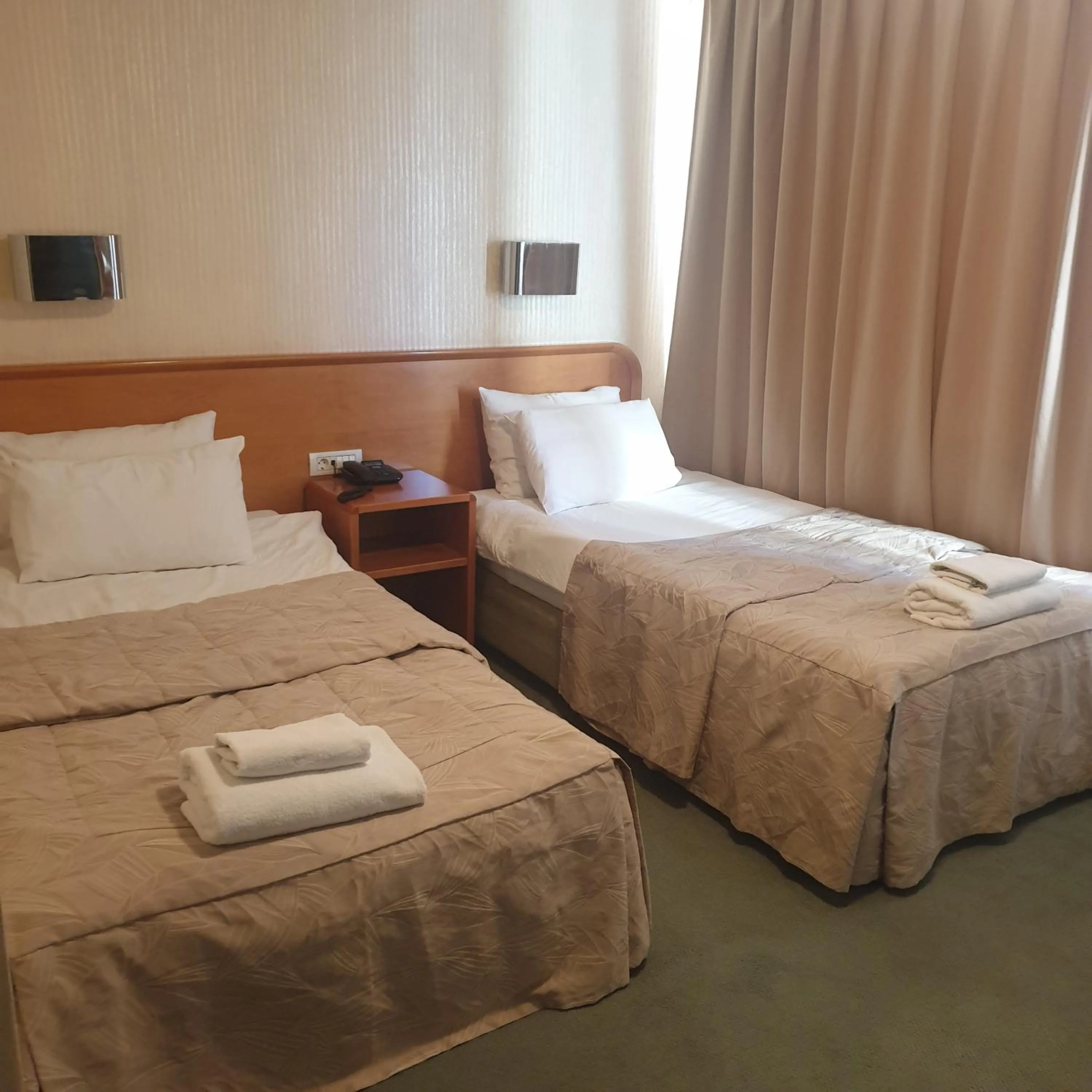 Bedroom, Bed in Hotel Bellevue