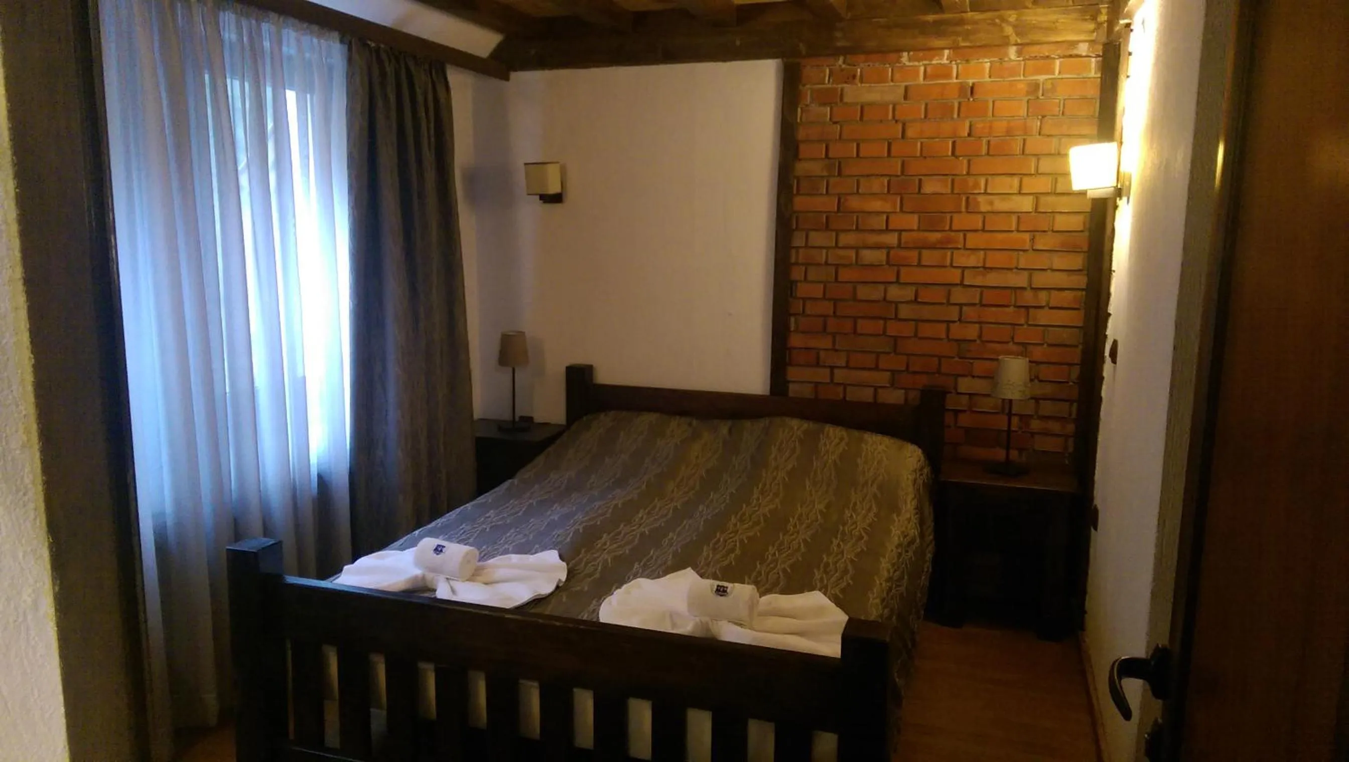 Photo of the whole room, Bed in Horlog Castle