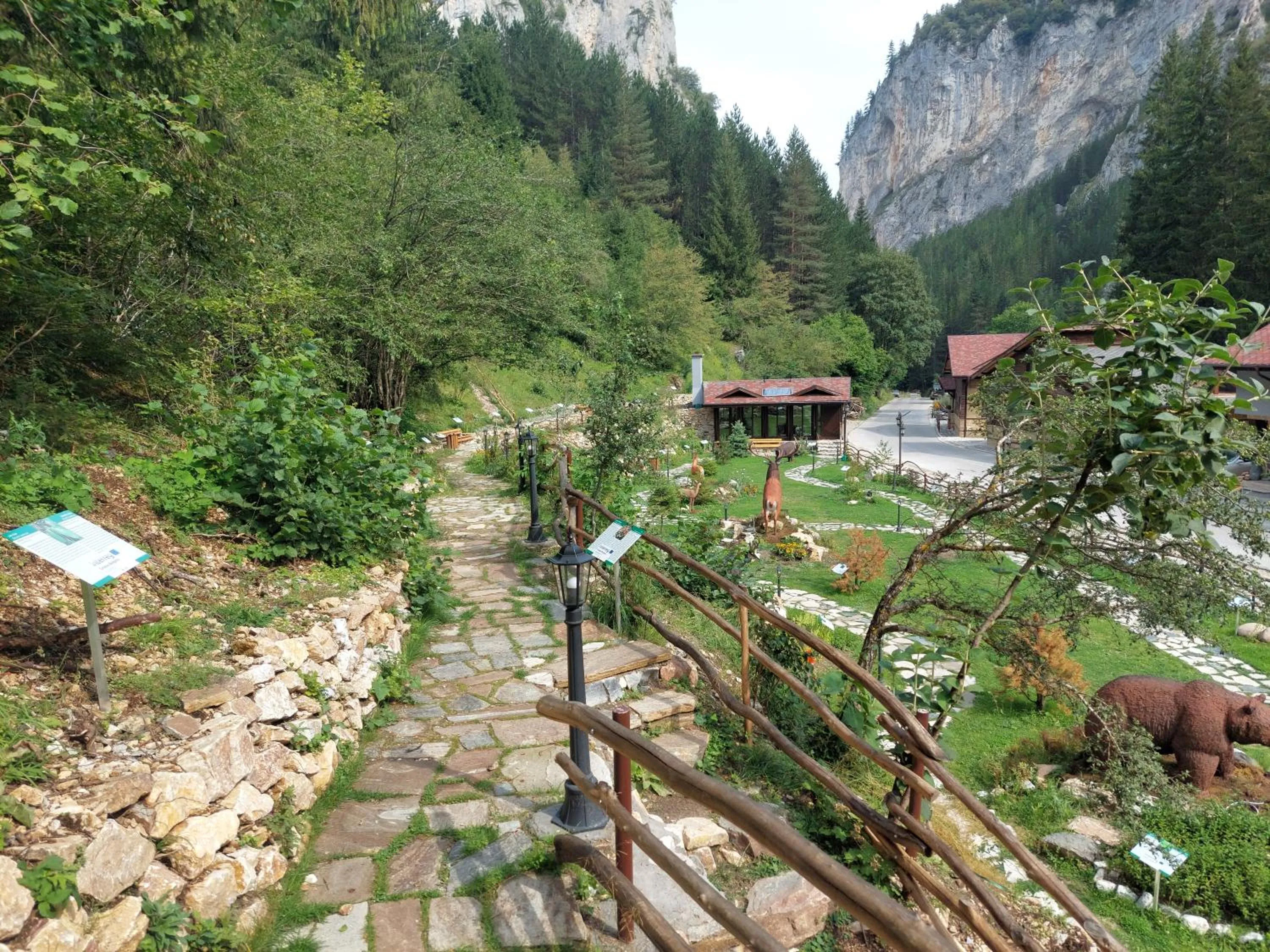 Nearby landmark in Horlog Castle