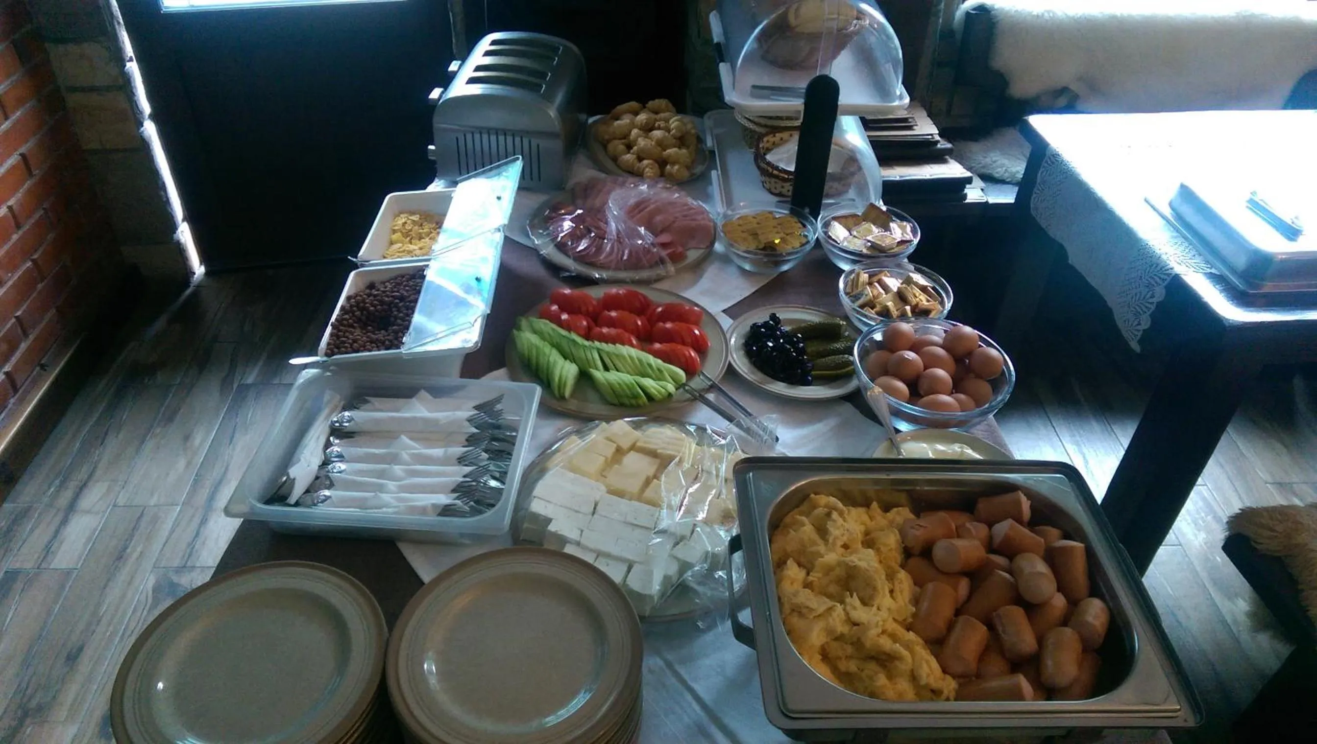 Breakfast in Horlog Castle