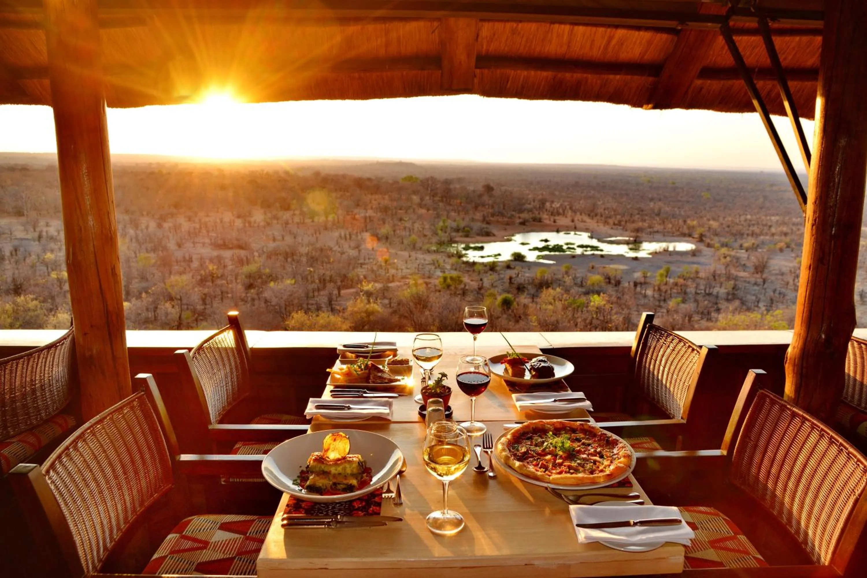 Restaurant/places to eat in Victoria Falls Safari Lodge