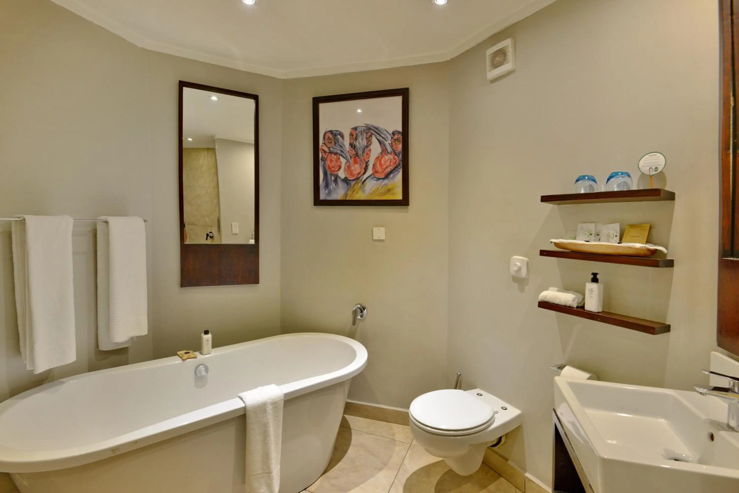 Bath in Victoria Falls Safari Lodge