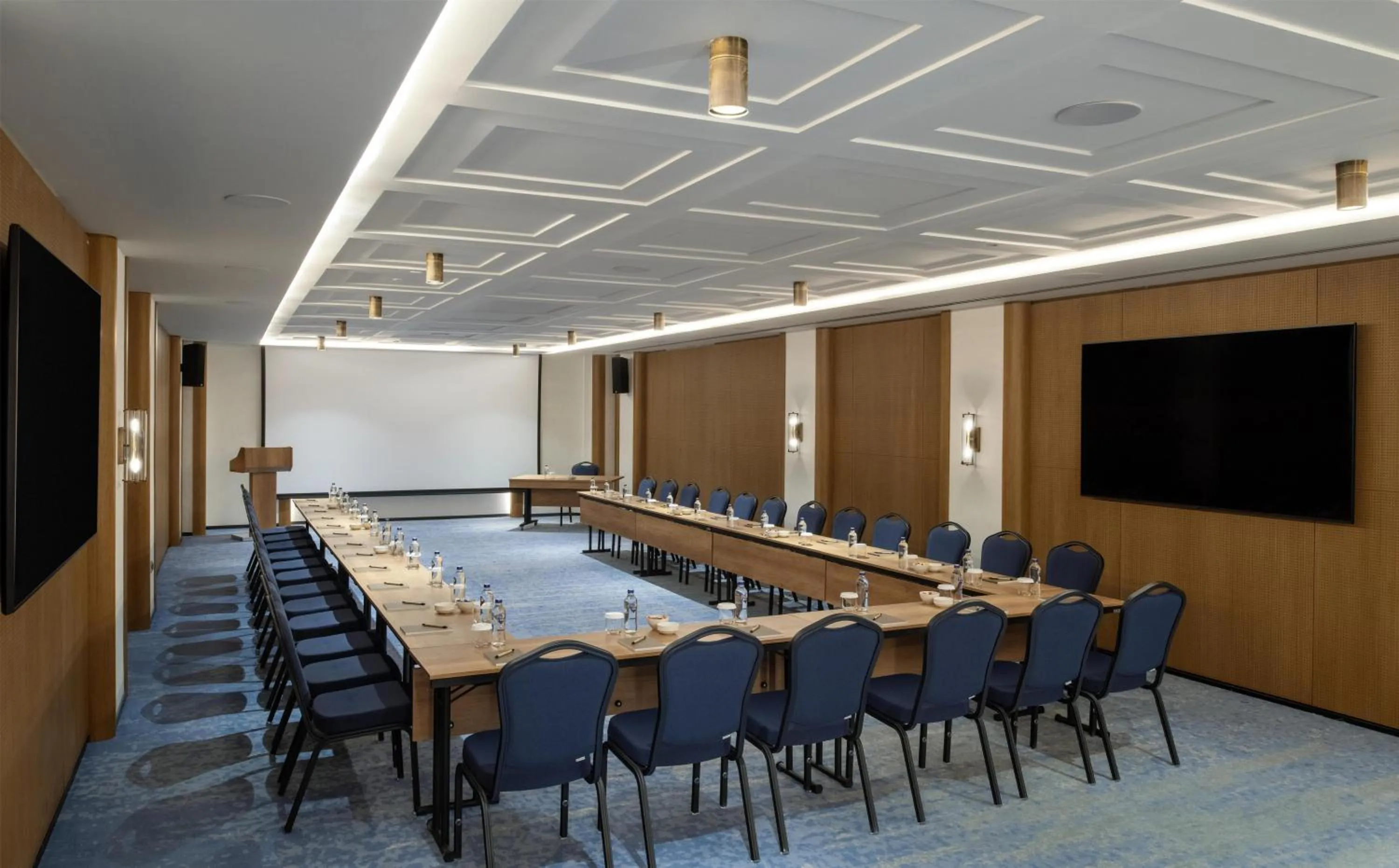 Meeting/conference room in Altunizade Suites Istanbul, Curio Collection By Hilton