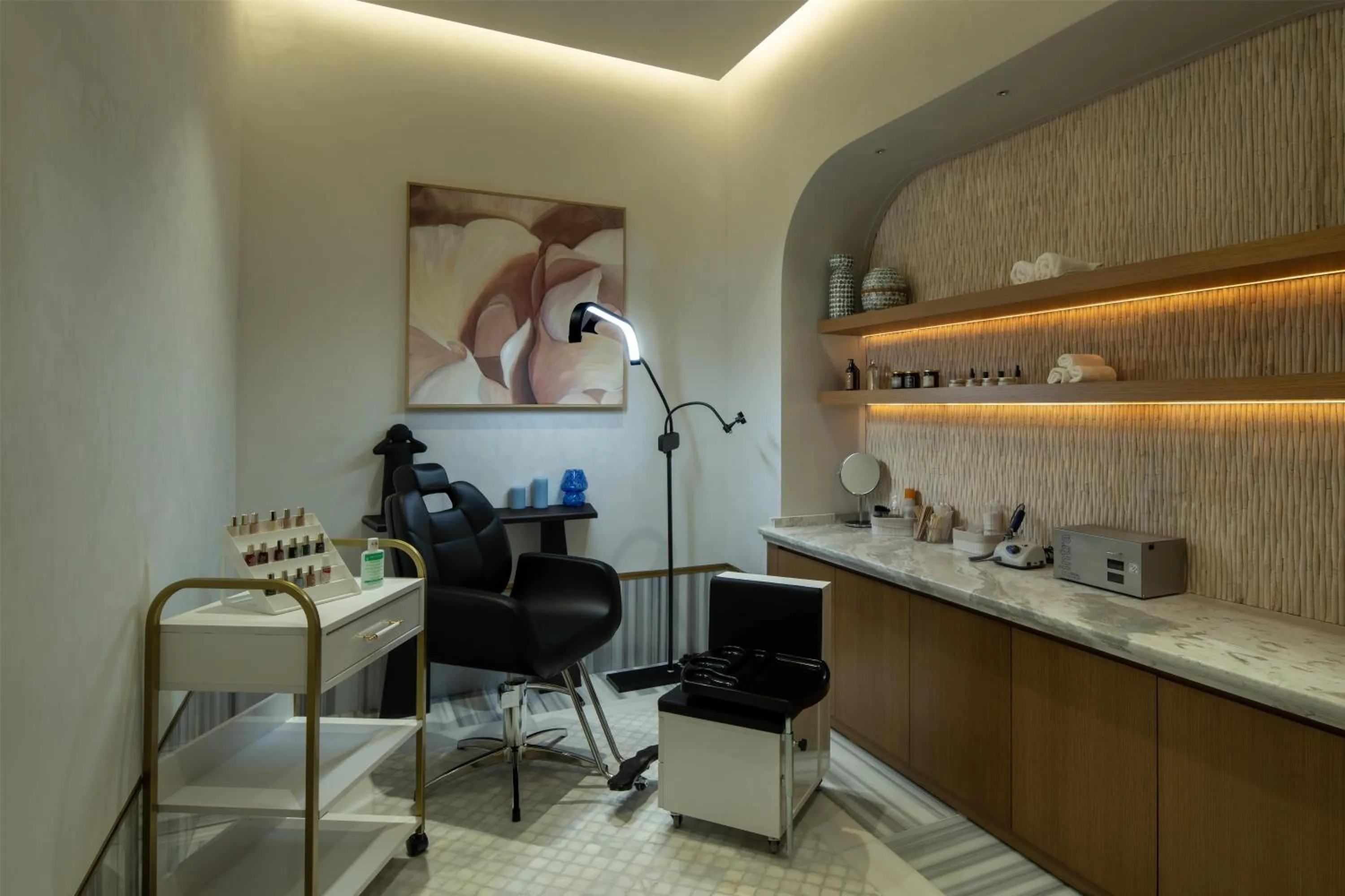 Sports in Altunizade Suites Istanbul, Curio Collection By Hilton