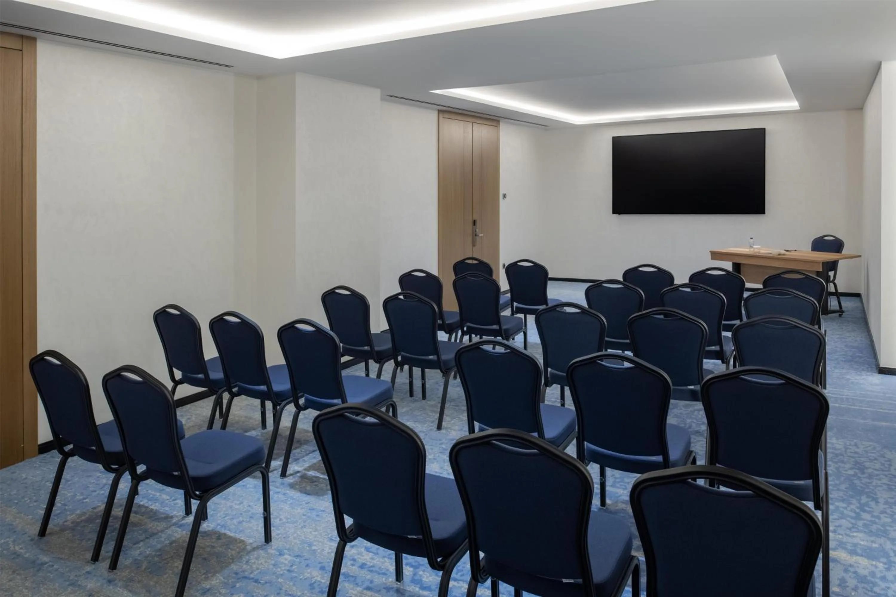 Meeting/conference room in Altunizade Suites Istanbul, Curio Collection By Hilton