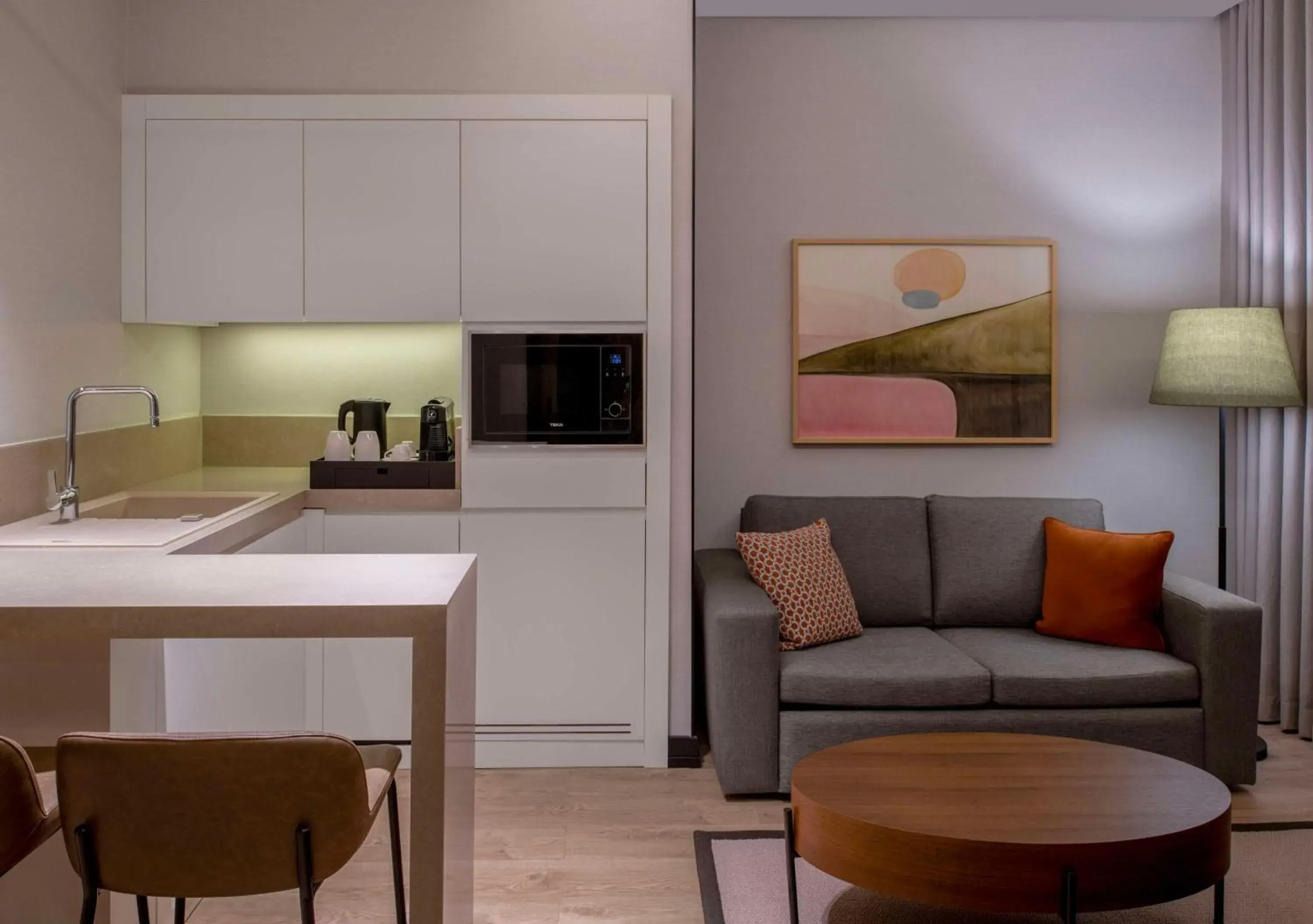 Living room in Altunizade Suites Istanbul, Curio Collection By Hilton Living room in Altunizade Suites Istanbul, Curio Collection By Hilton