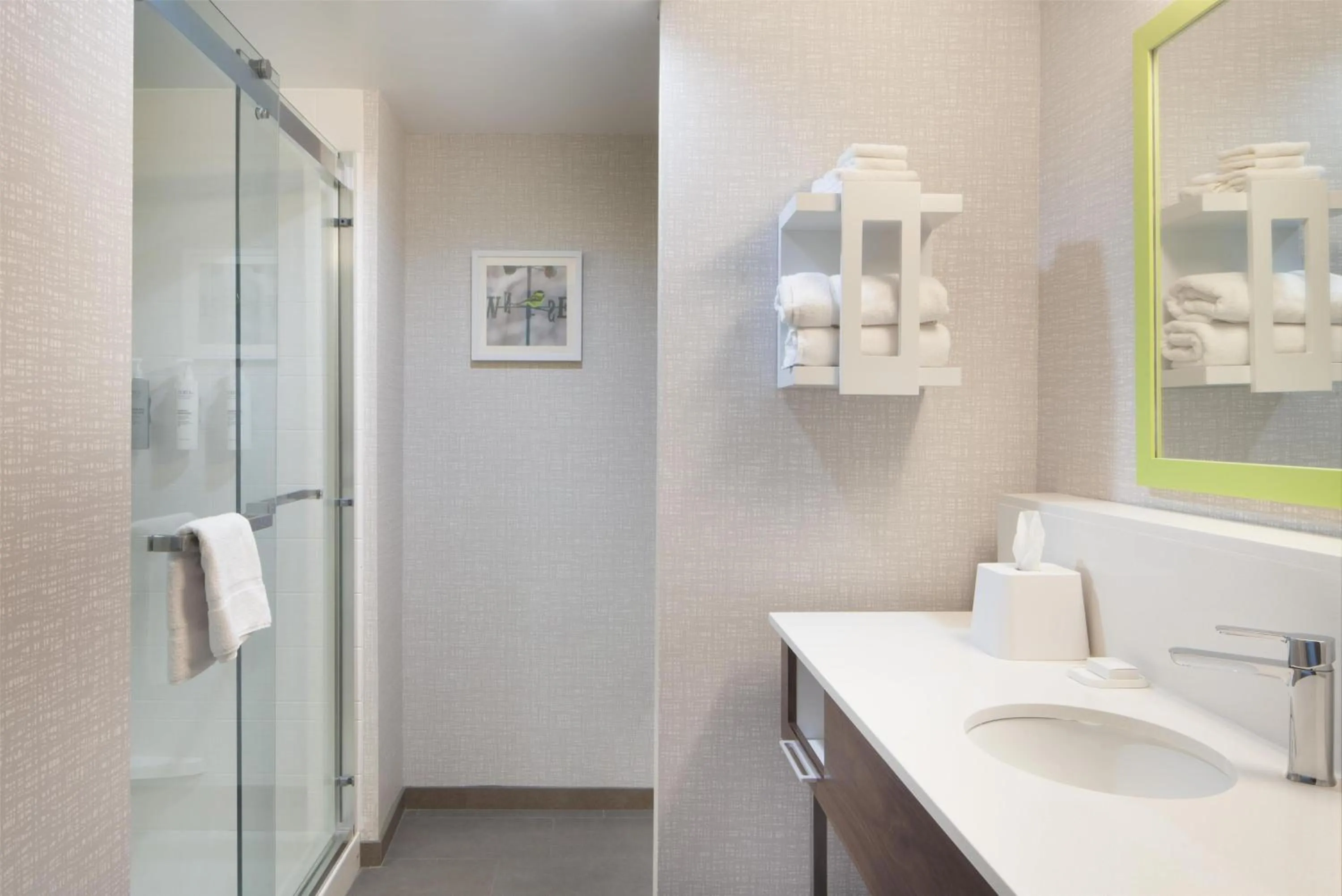 Bathroom in Hampton Inn Evergreen